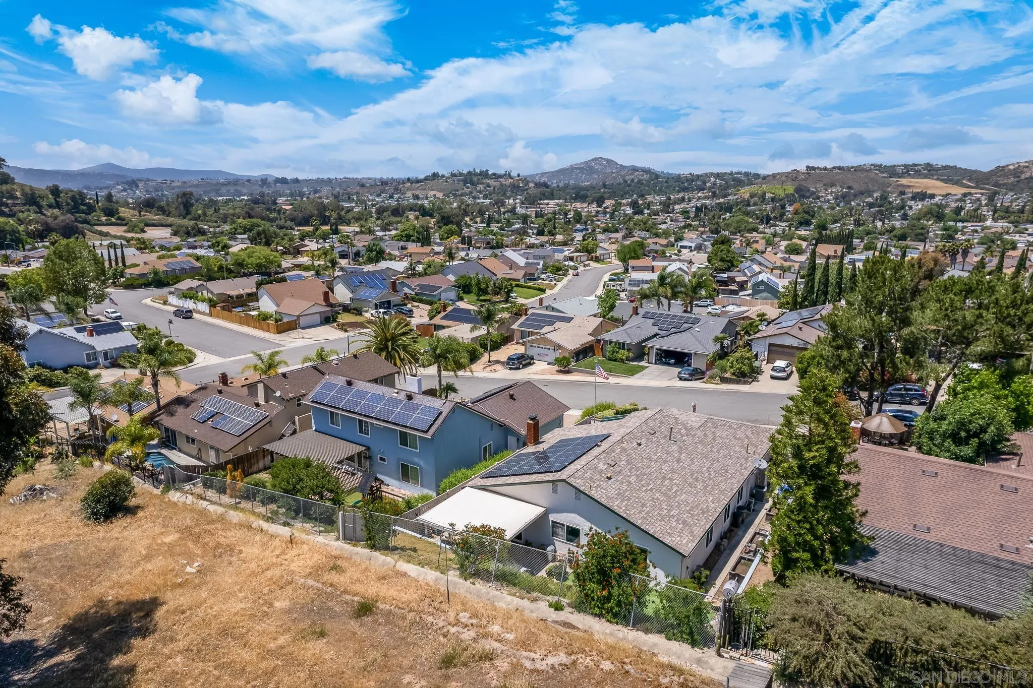 https://cdn.realtyfeed.com/cdn/127/250033700/a39f80b9fef7c96effb4f682d222c1ed.webp