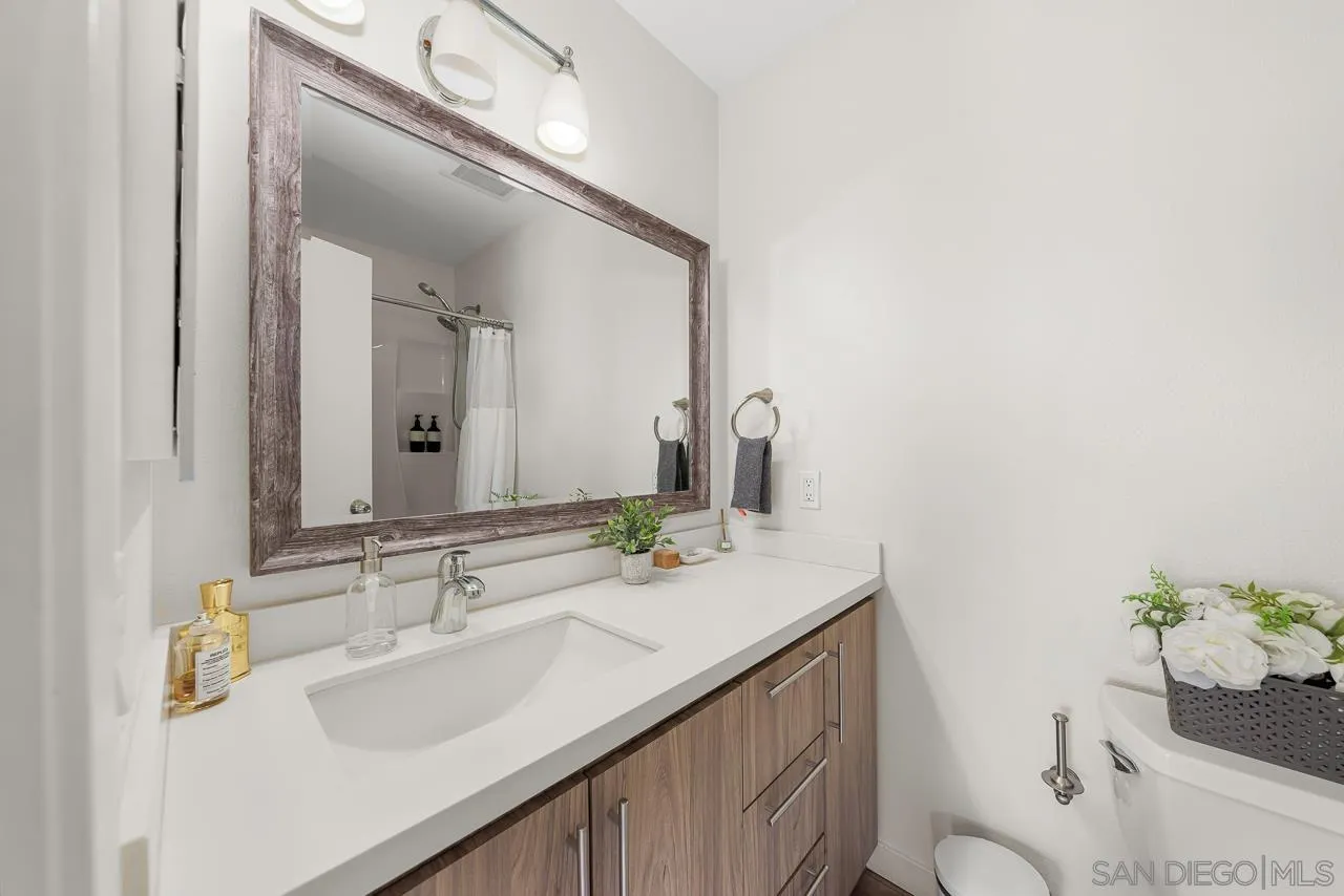 Photo #3: 250033701 Listing 