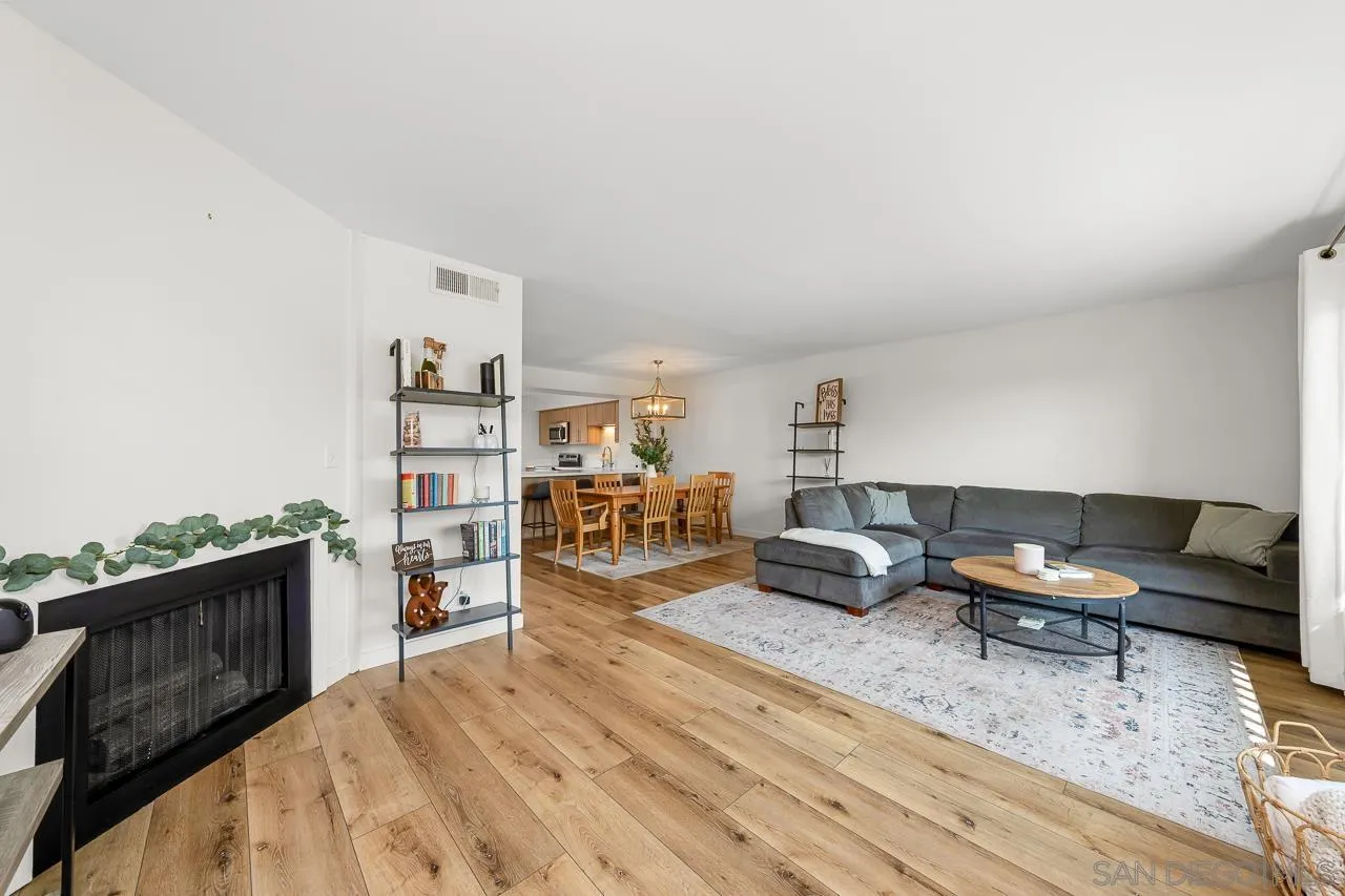 Photo #4: 250033701 Listing 