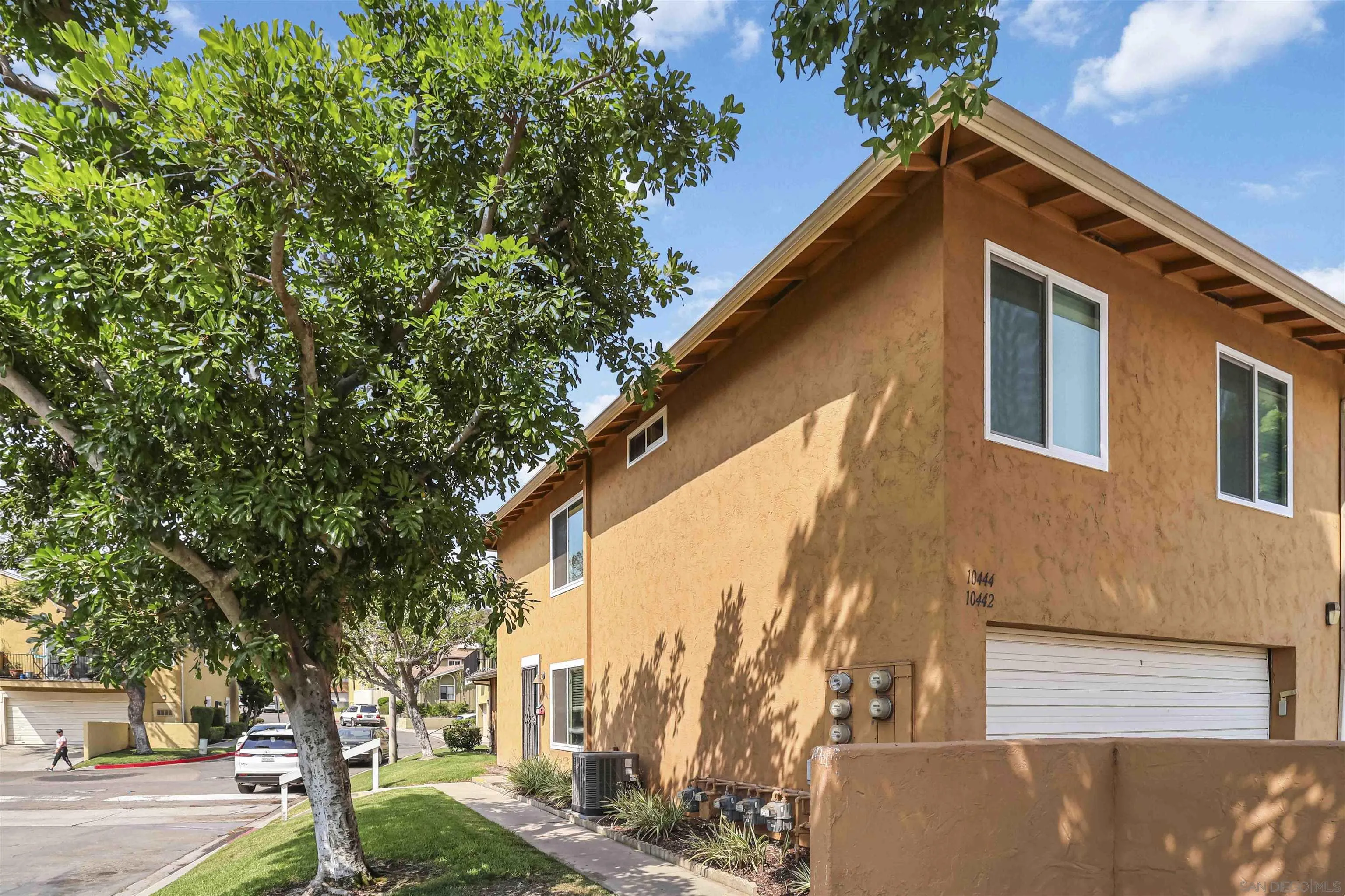 Photo #3: 250033705 Listing 