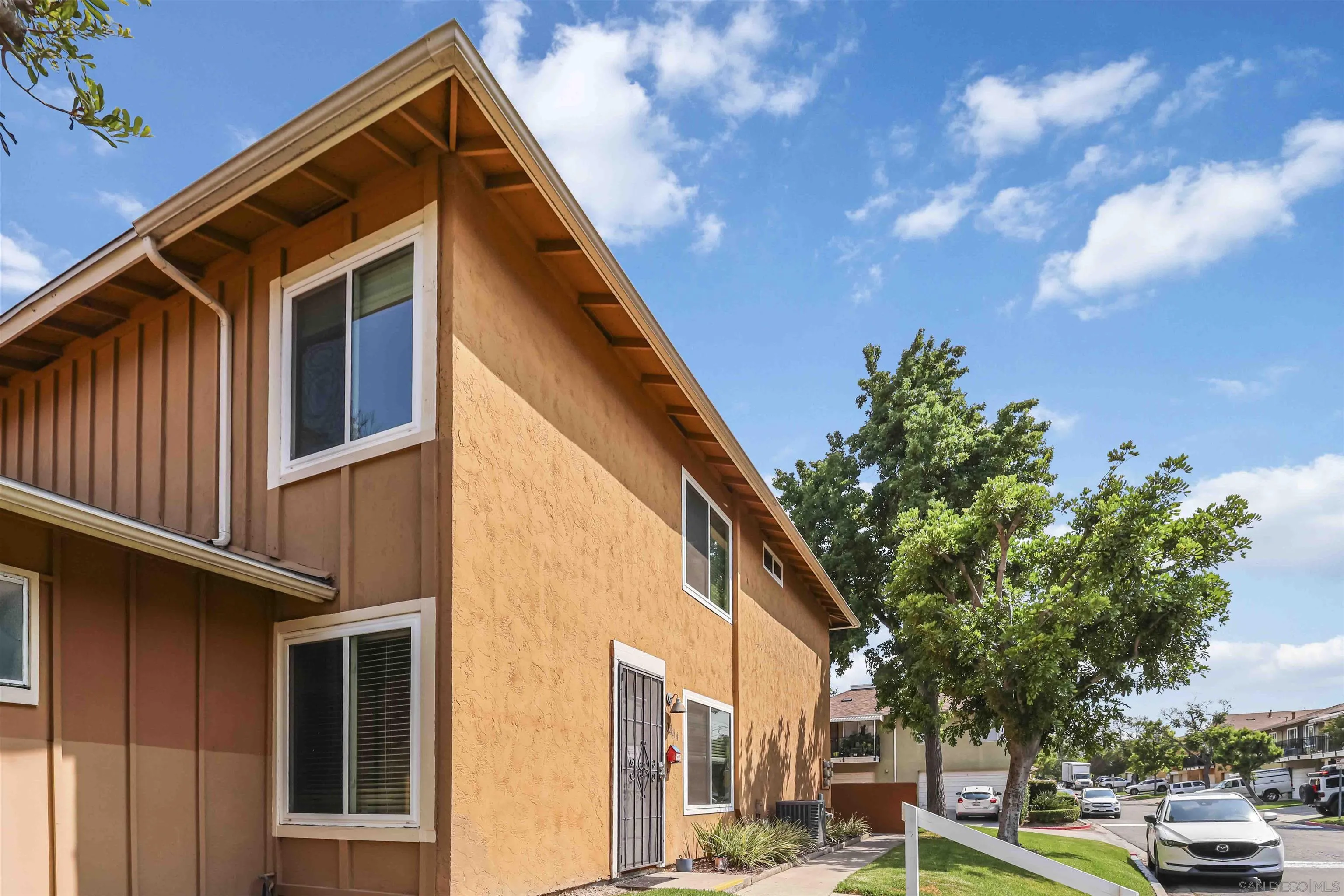 Photo #4: 250033705 Listing 