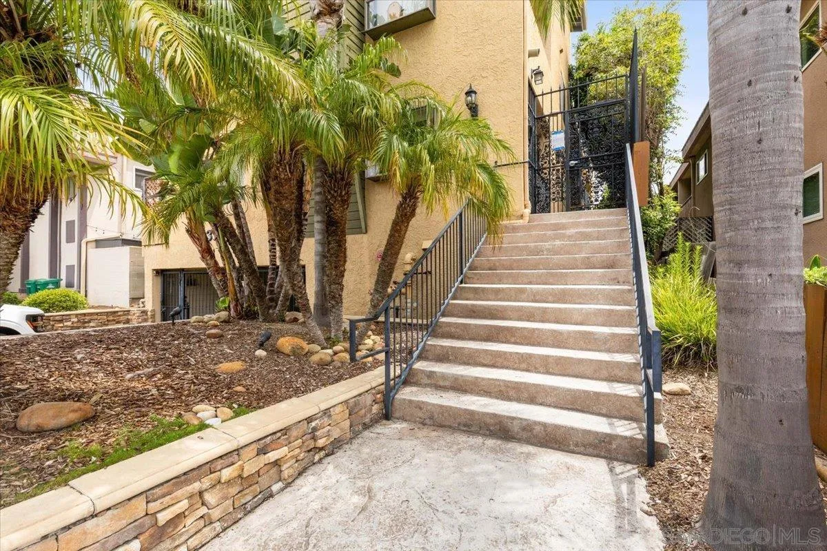 Photo #2: 250033706 Listing 