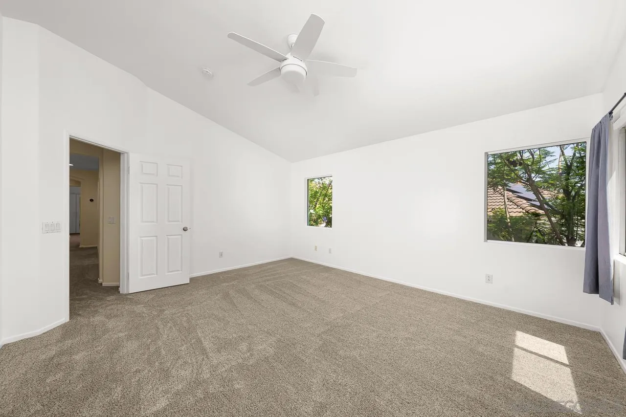 https://cdn.realtyfeed.com/cdn/127/250033711/35a43fdc1f2ca21fb7b978ea03708d89.webp