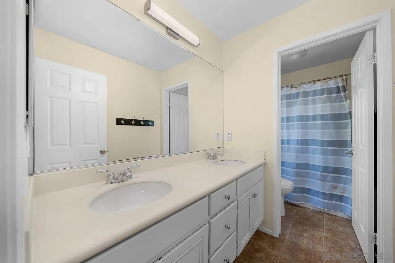 https://cdn.realtyfeed.com/cdn/127/250033711/3fb6df97e451c0c68e2786c7084c9f38.webp