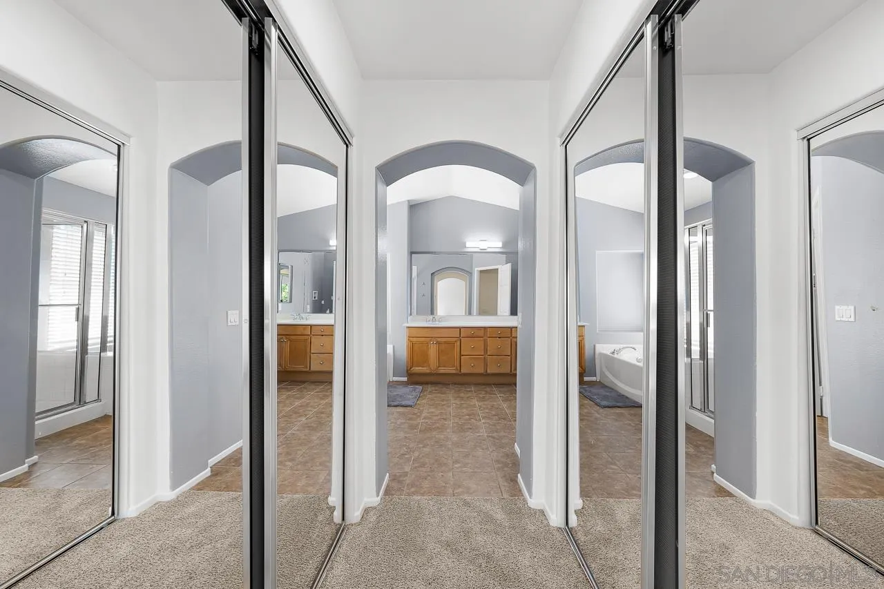 https://cdn.realtyfeed.com/cdn/127/250033711/41e15a97fad9741c229ce6794ac920d1.webp