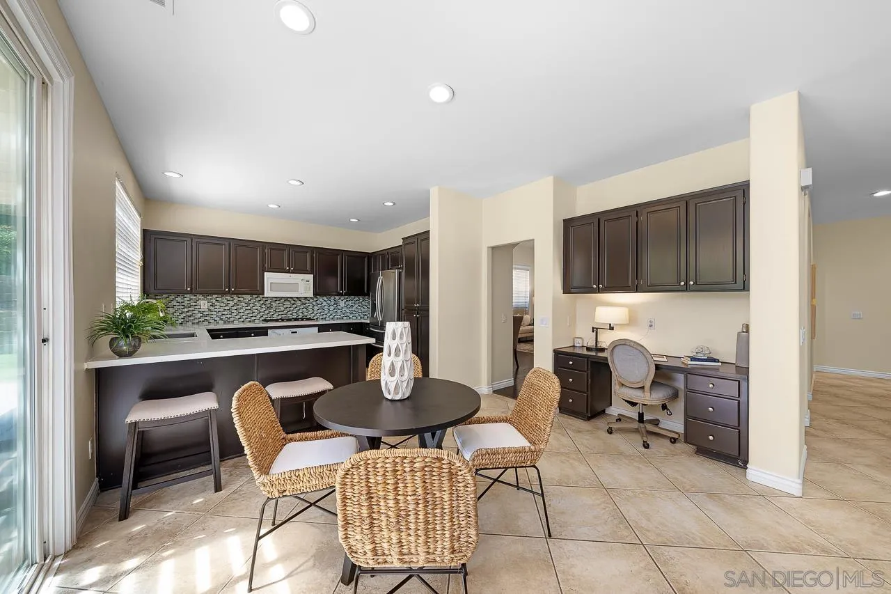 https://cdn.realtyfeed.com/cdn/127/250033711/86e289491f96769571f24feb603fb0c7.webp
