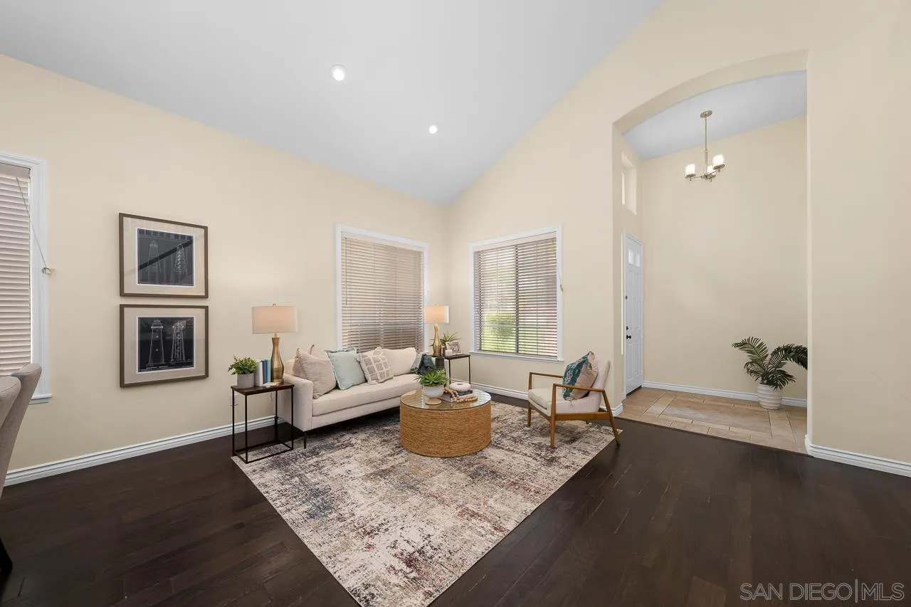 https://cdn.realtyfeed.com/cdn/127/250033711/885d20f9aa6df7dfde2e450140af246c.webp