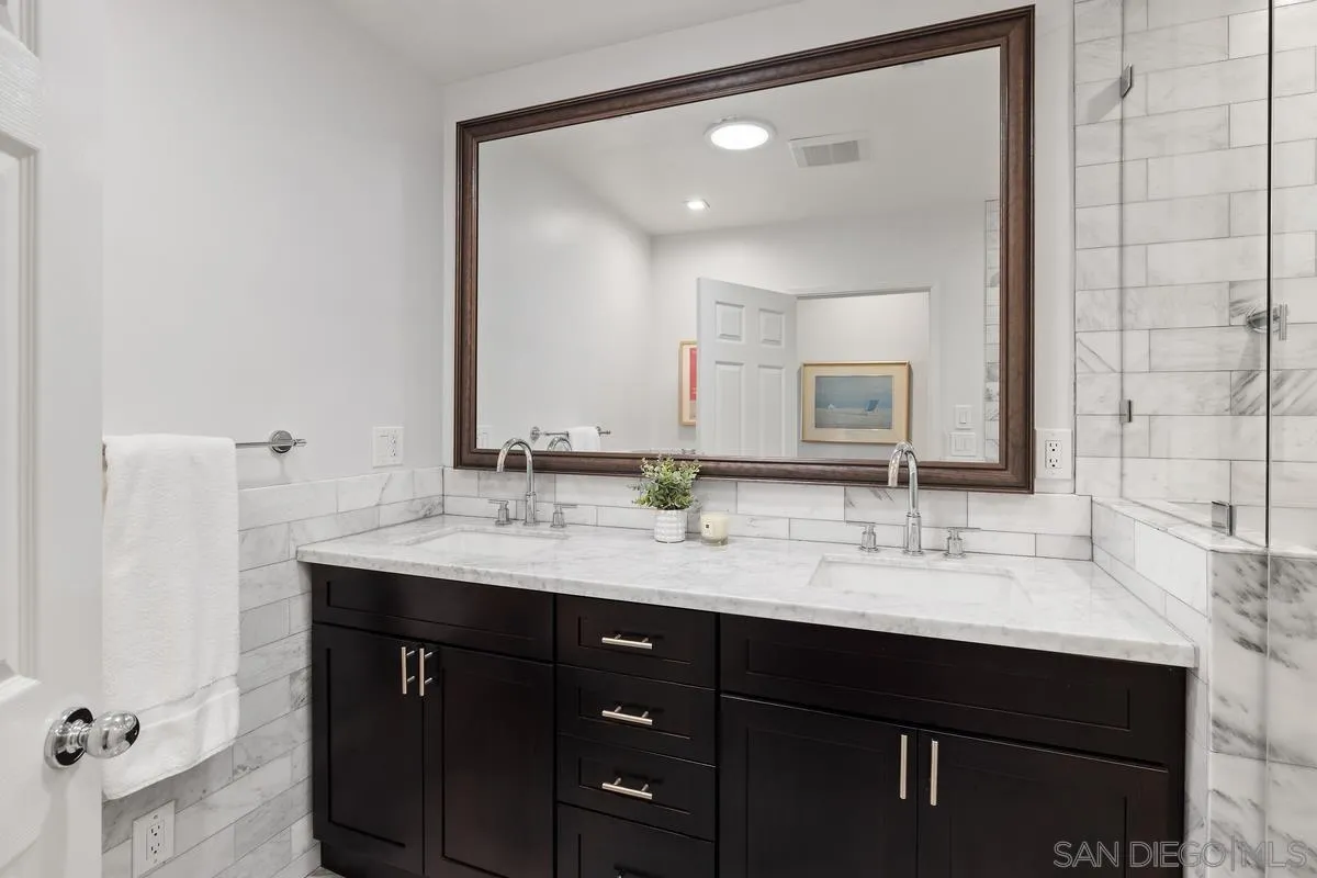 https://cdn.realtyfeed.com/cdn/127/250033719/f9027f886fe882fdaf1d0ecb17ed609b.webp