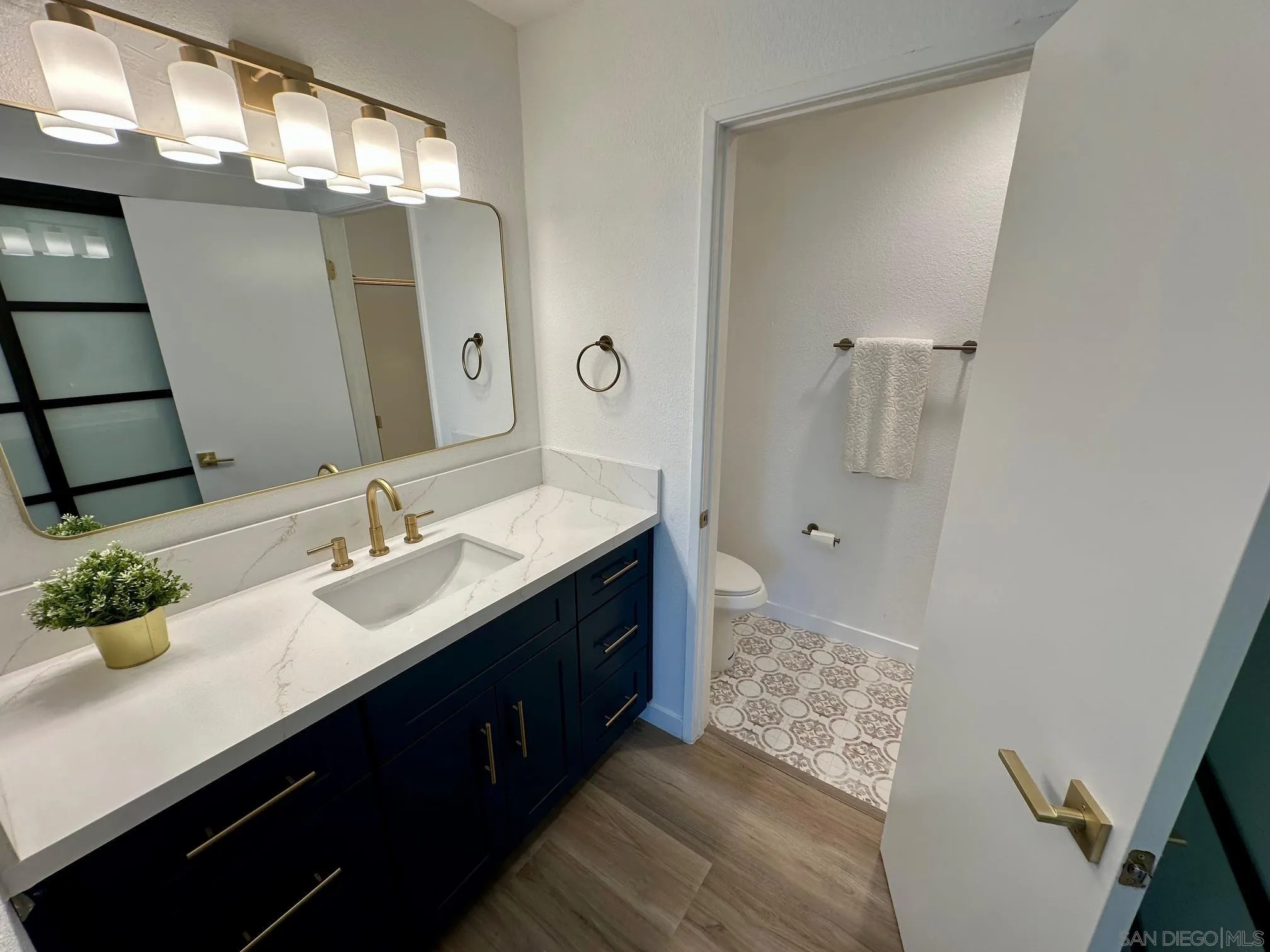 Photo #7: 250033722 Listing: Photo #7
