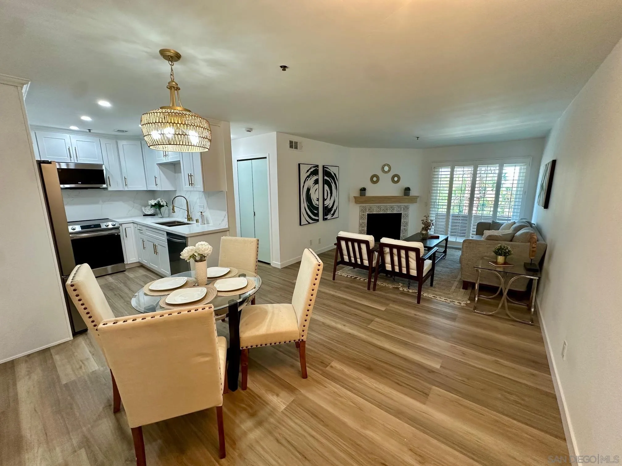 Photo #2: 250033722 Listing 