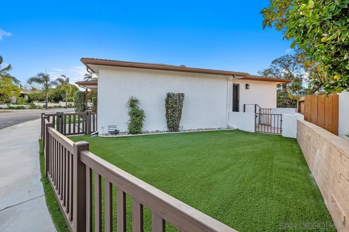 https://cdn.realtyfeed.com/cdn/127/250033726/12b6f98a1f7ae45bf8d75feecc953593.webp