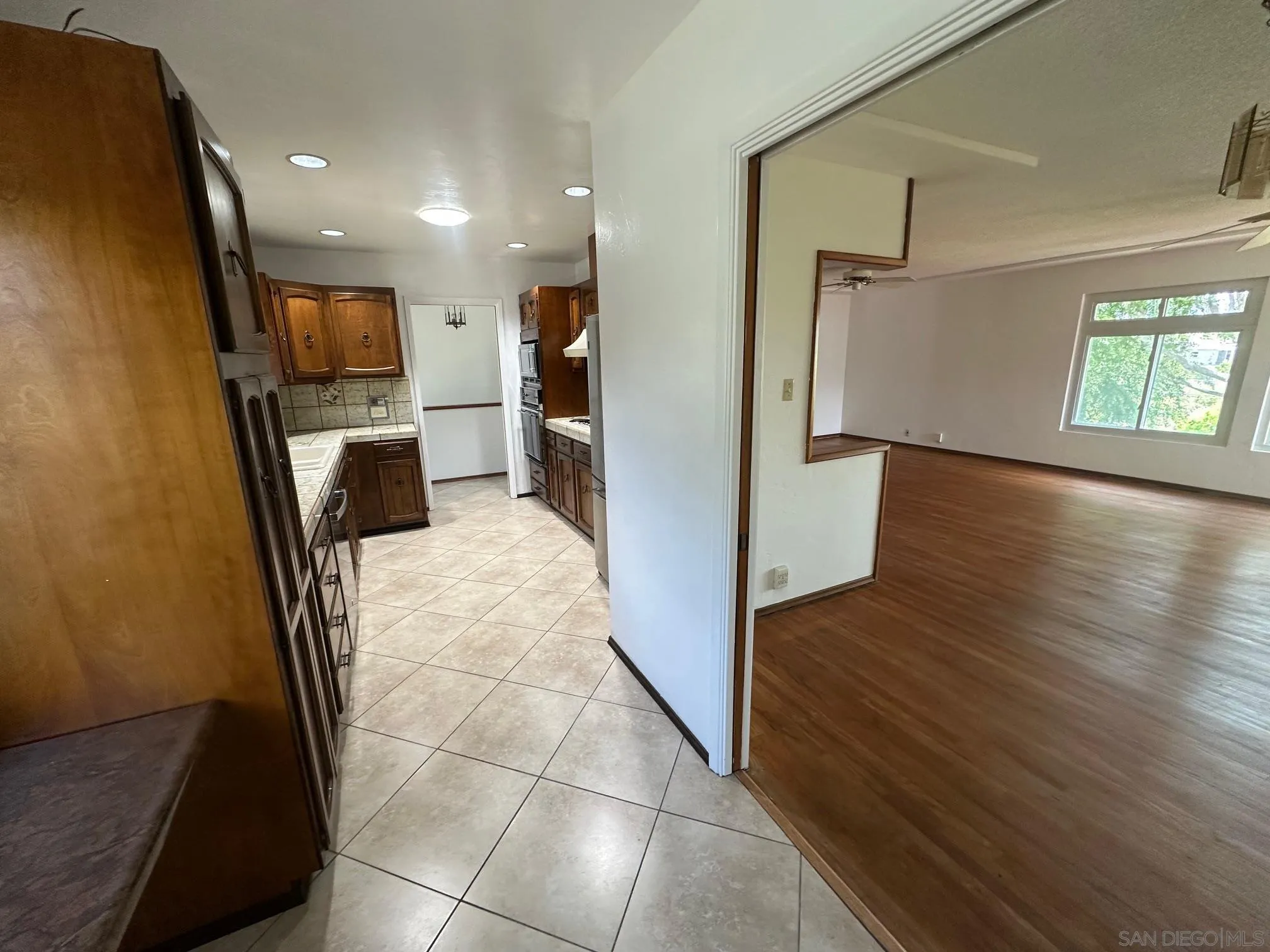 https://cdn.realtyfeed.com/cdn/127/250033729/0b023c6989da2059ad3063c9291a0403.webp