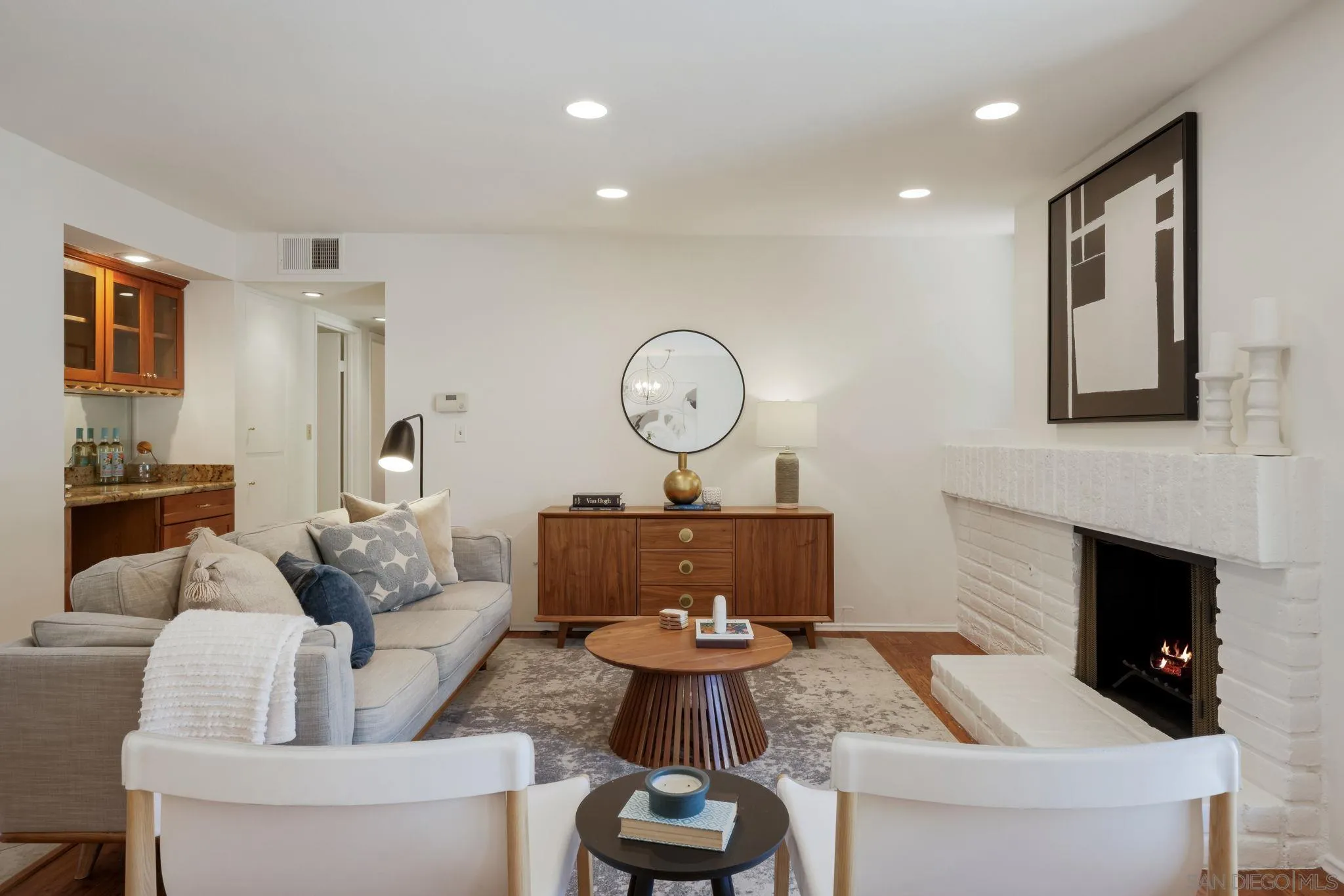 Photo #5: 250033730 Listing 