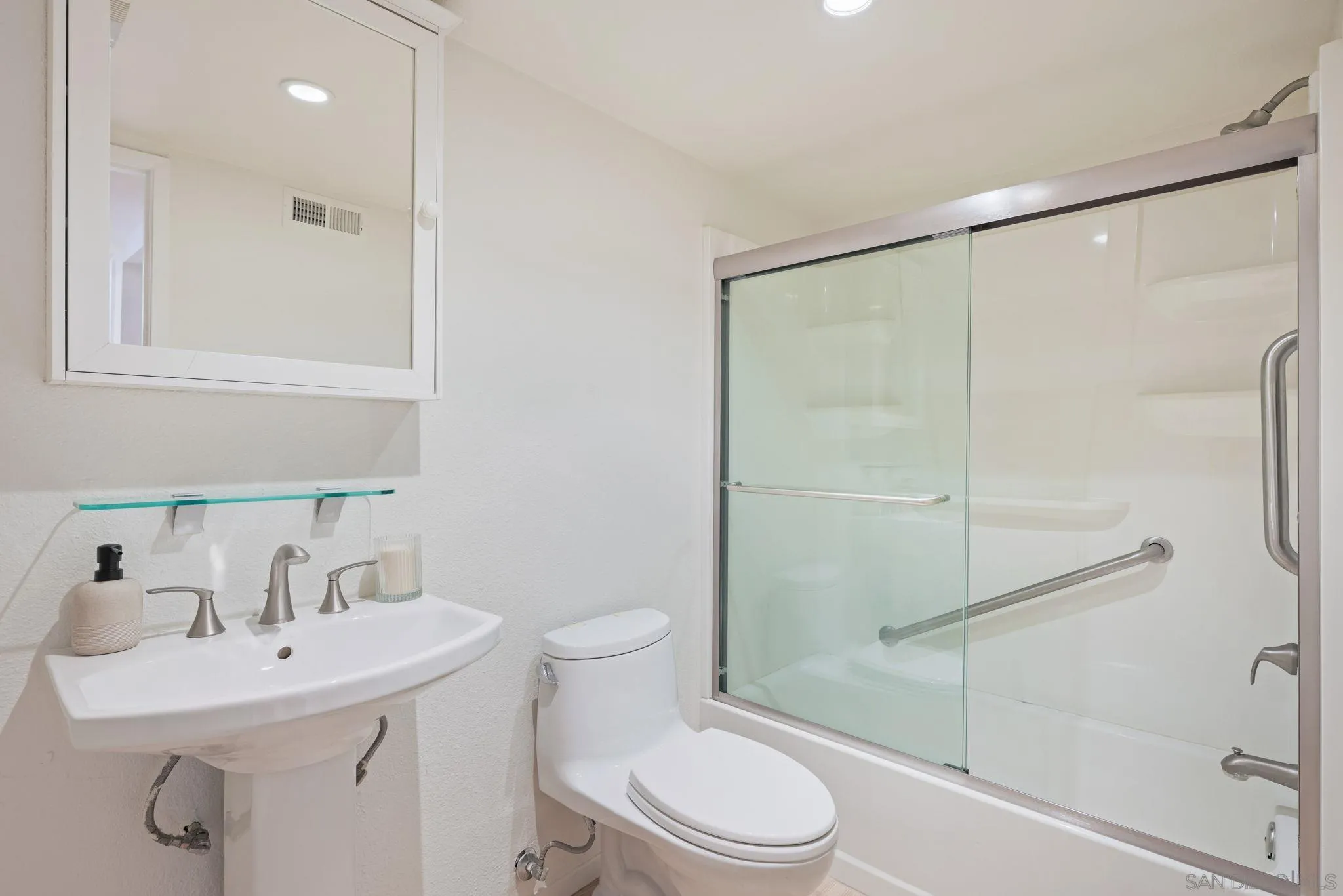 Photo #19: 250033730 Listing: Photo #19