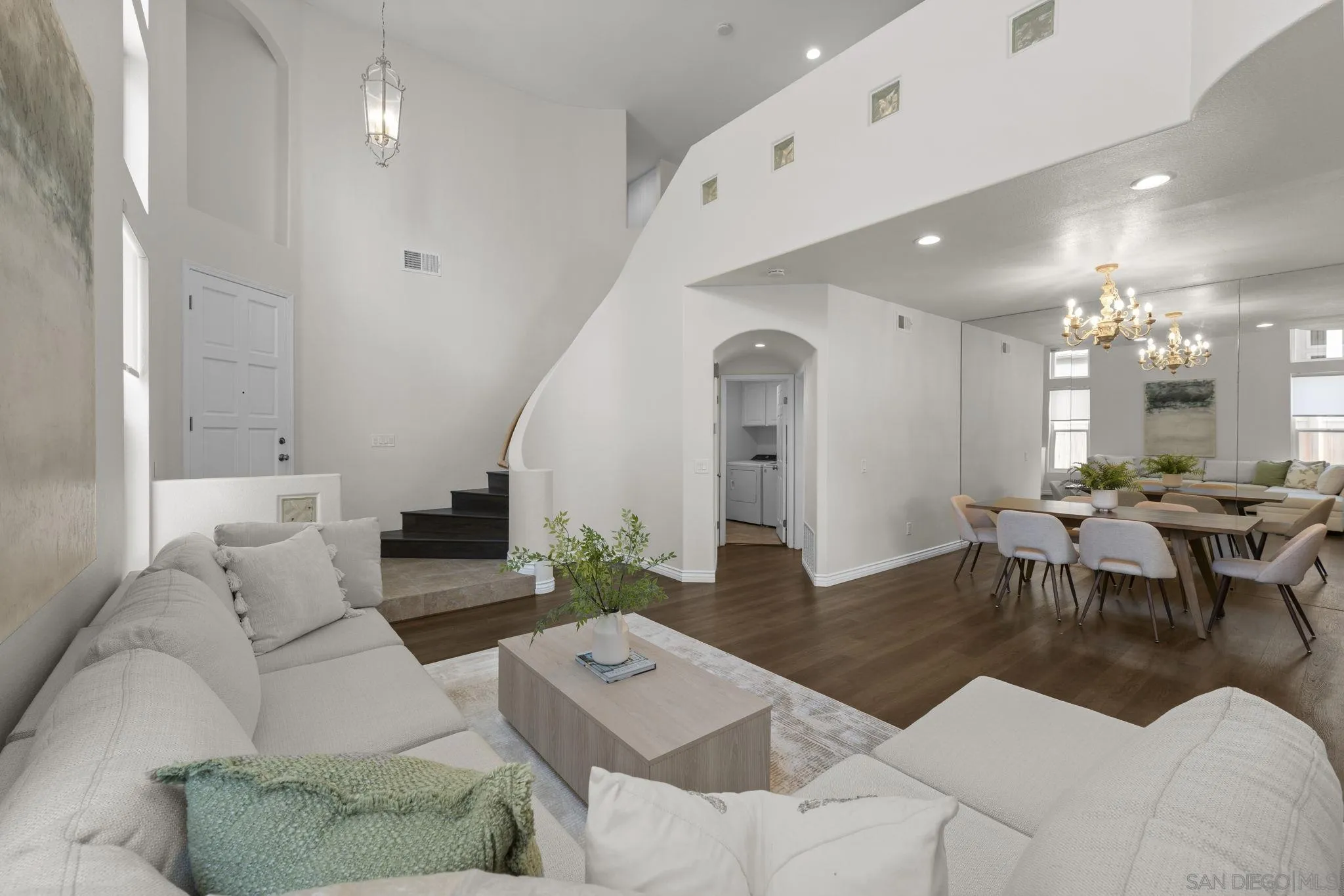 Photo #4: 250033731 Listing 