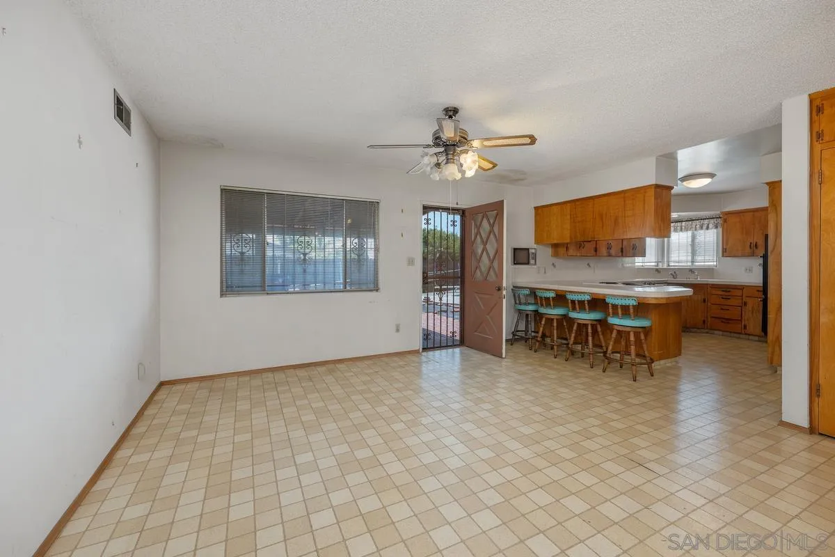 https://cdn.realtyfeed.com/cdn/127/250033733/ad25df9534e21e2b0ab5b2cc7f4c182f.webp