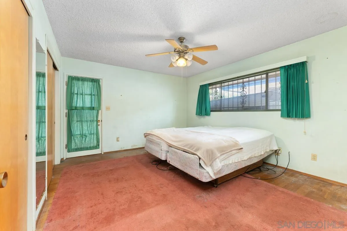 https://cdn.realtyfeed.com/cdn/127/250033733/afe5d94cad4b5f6dd77b6d95a009ccb4.webp