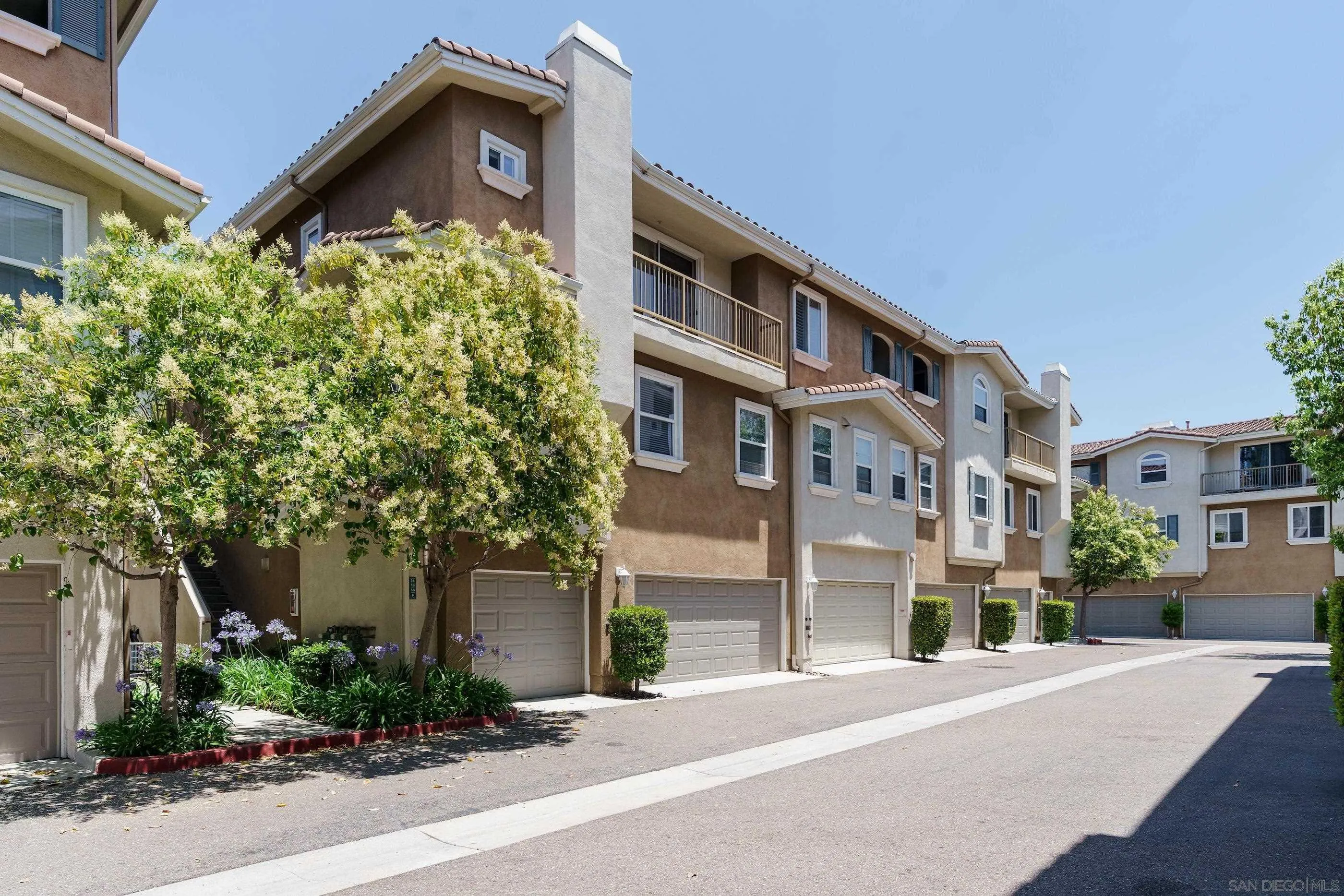 Photo #2: 250033737 Listing 