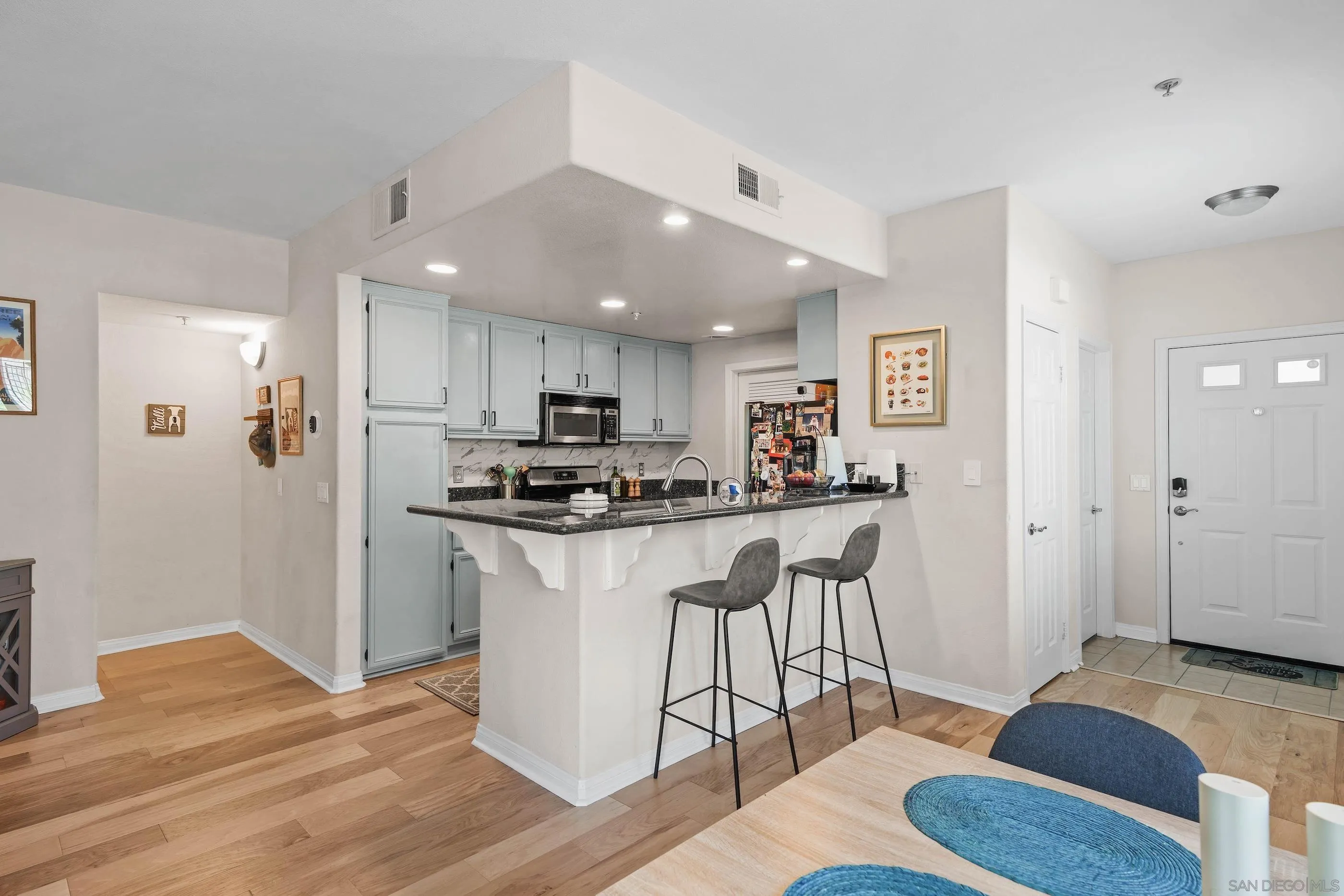 Photo #4: 250033737 Listing 