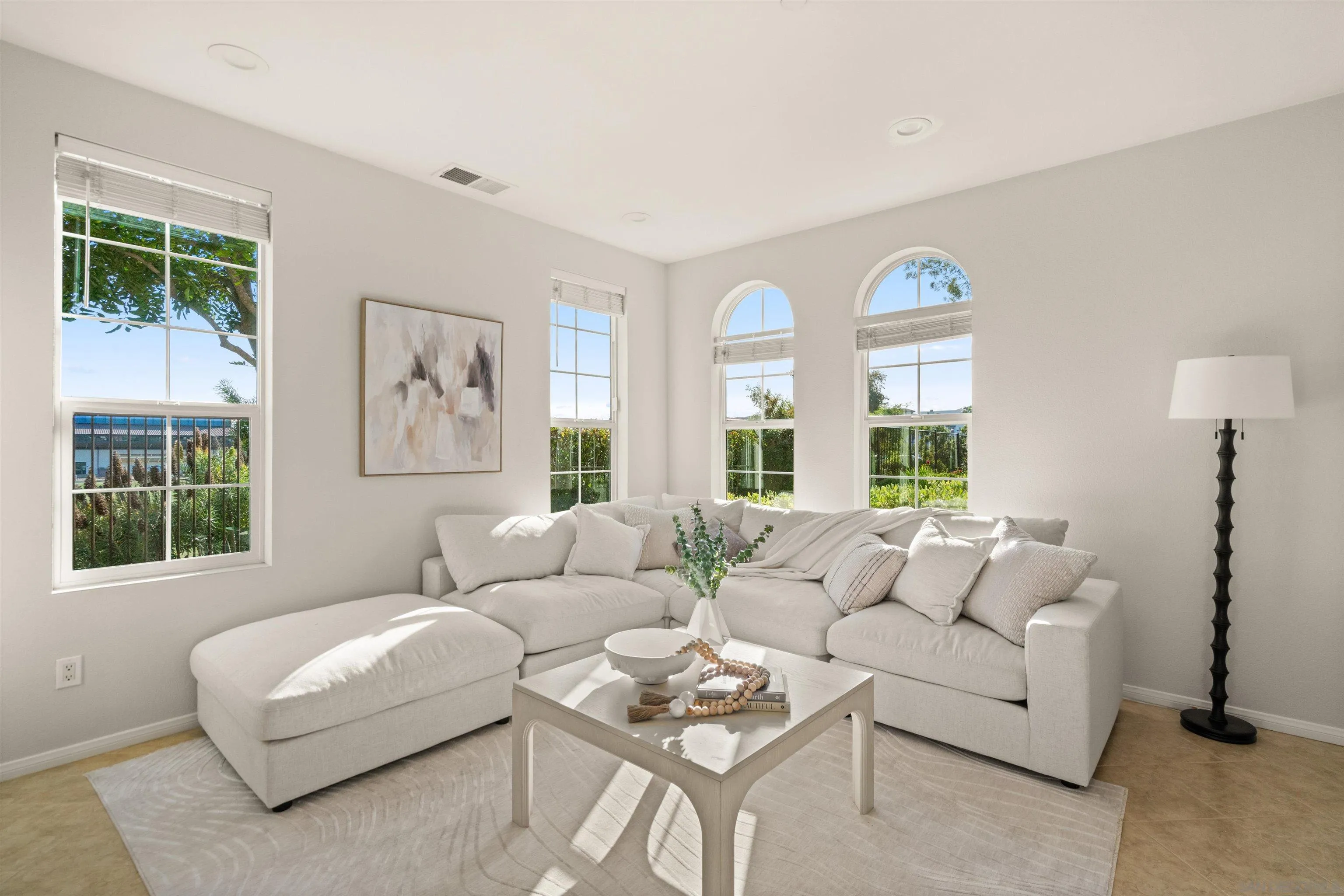 Photo #5: 250033741 Listing 