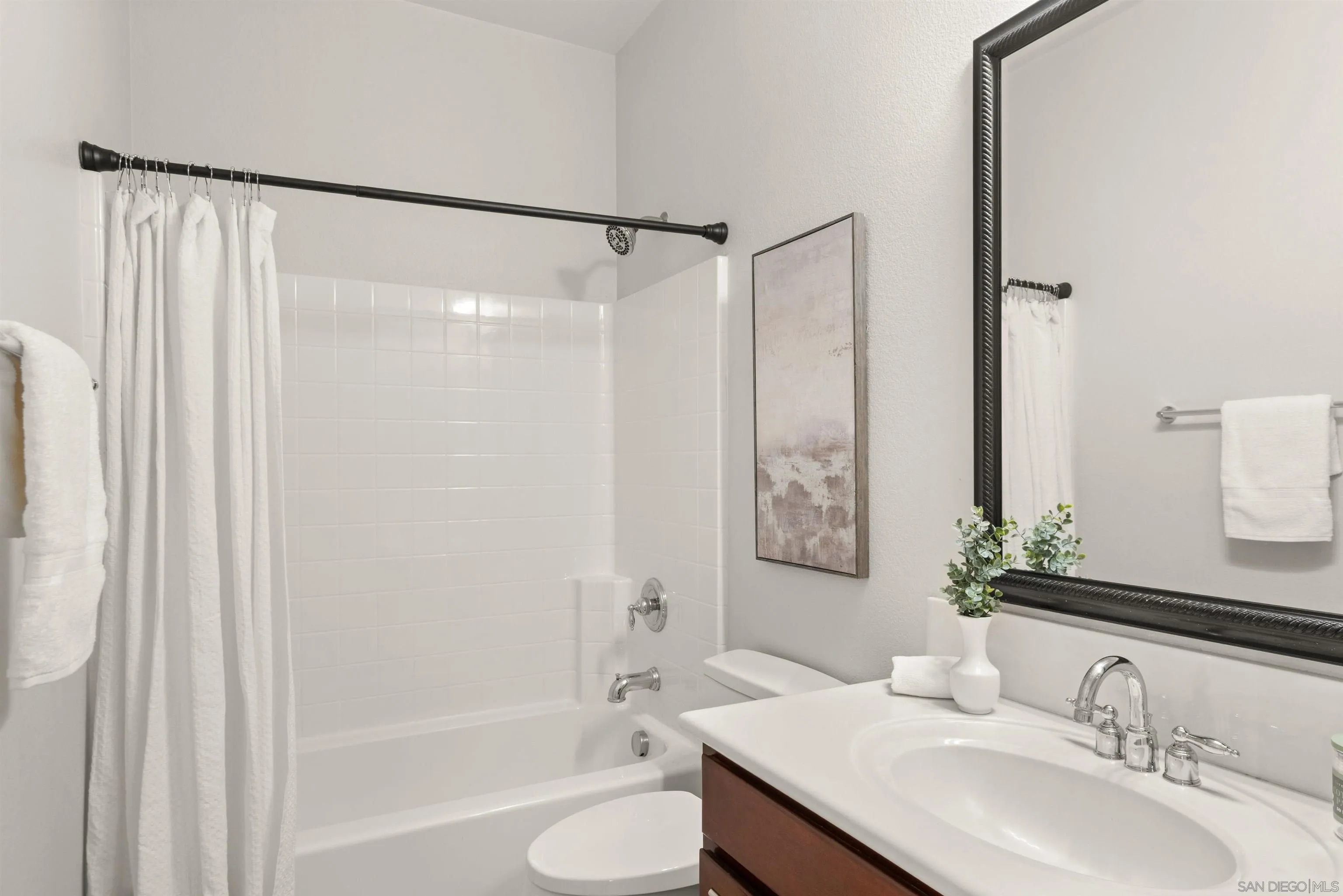 Photo #25: 250033741 Listing: Photo #25