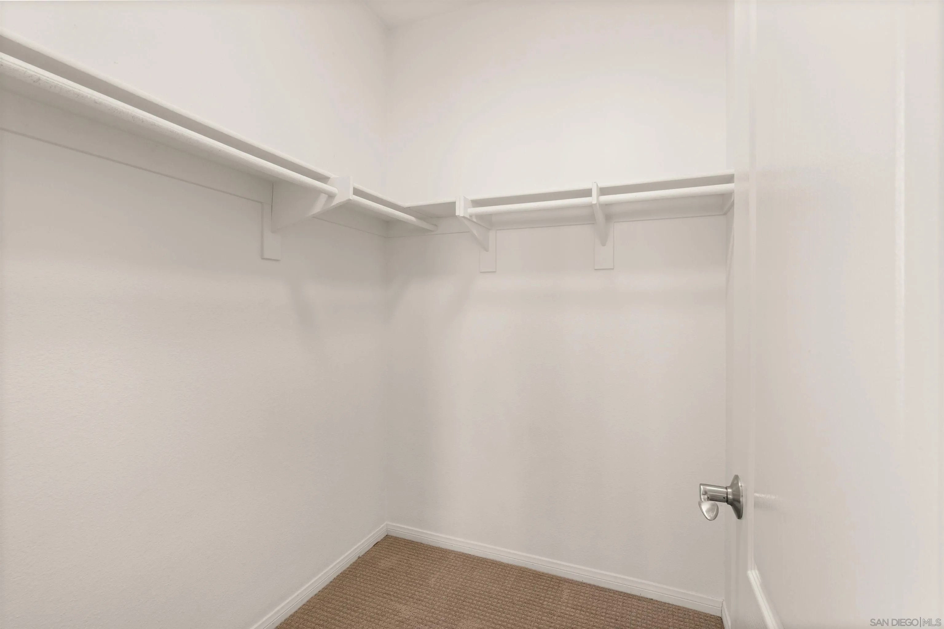 Photo #17: 250033741 Listing: Photo #17