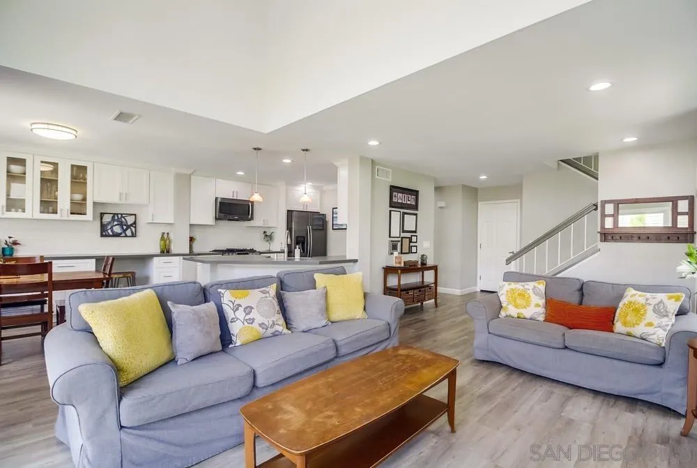 https://cdn.realtyfeed.com/cdn/127/250033745/a0e29101726ddd3ca5f4a6578c7d8df6.webp