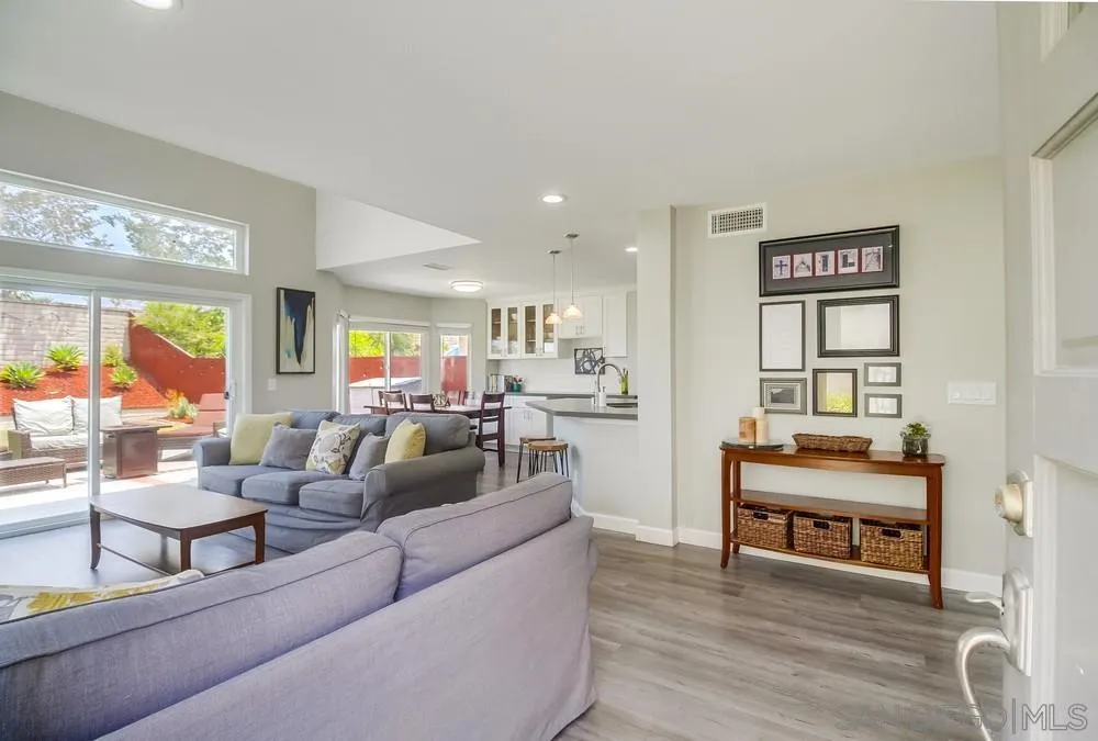 https://cdn.realtyfeed.com/cdn/127/250033745/d8501b990031ca5c96fa9e7d37bb209b.webp