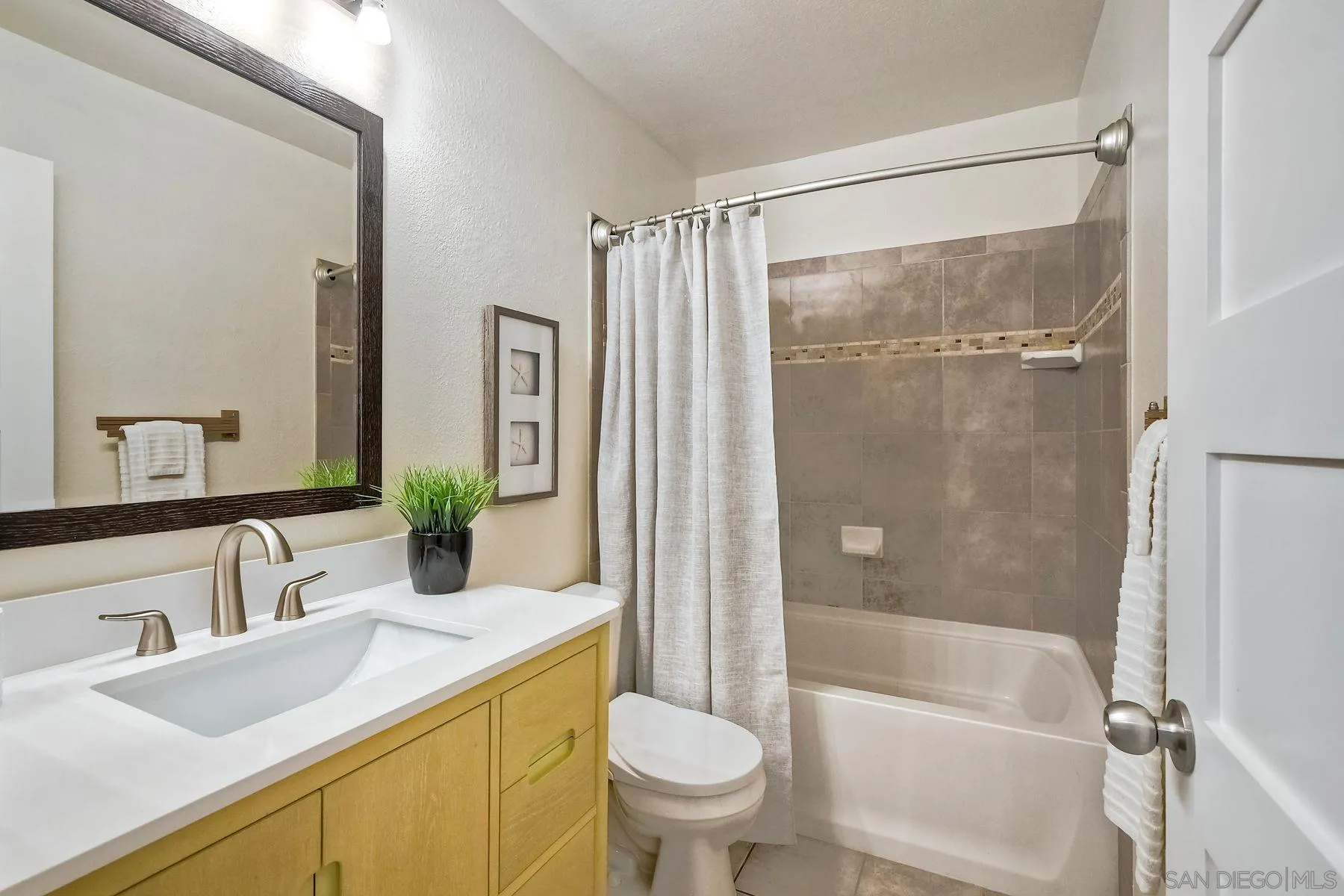 Photo #23: 250033750 Listing: Photo #23