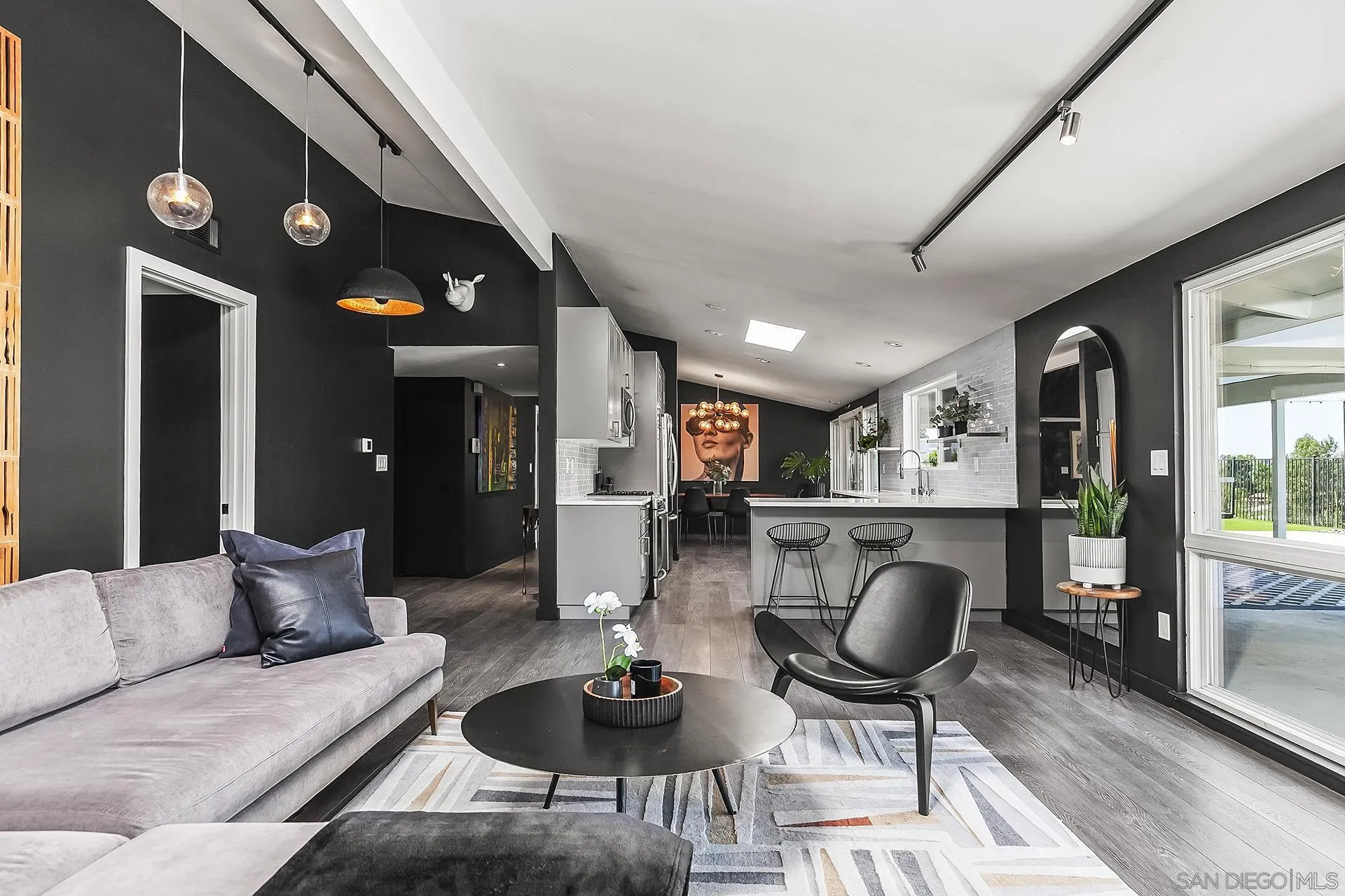https://cdn.realtyfeed.com/cdn/127/250033755/14e5737f4dd8336f74b1cf47ecb8db73.webp