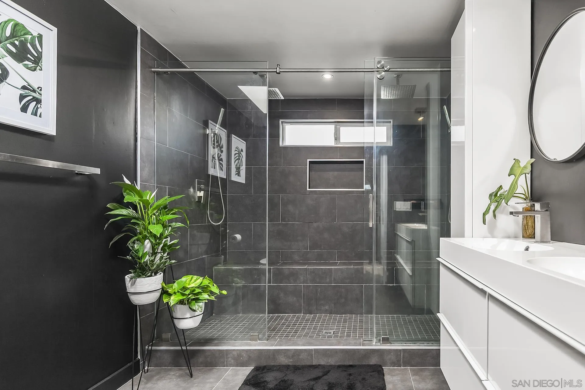 https://cdn.realtyfeed.com/cdn/127/250033755/265973707fa484bb013a52544aac0665.webp