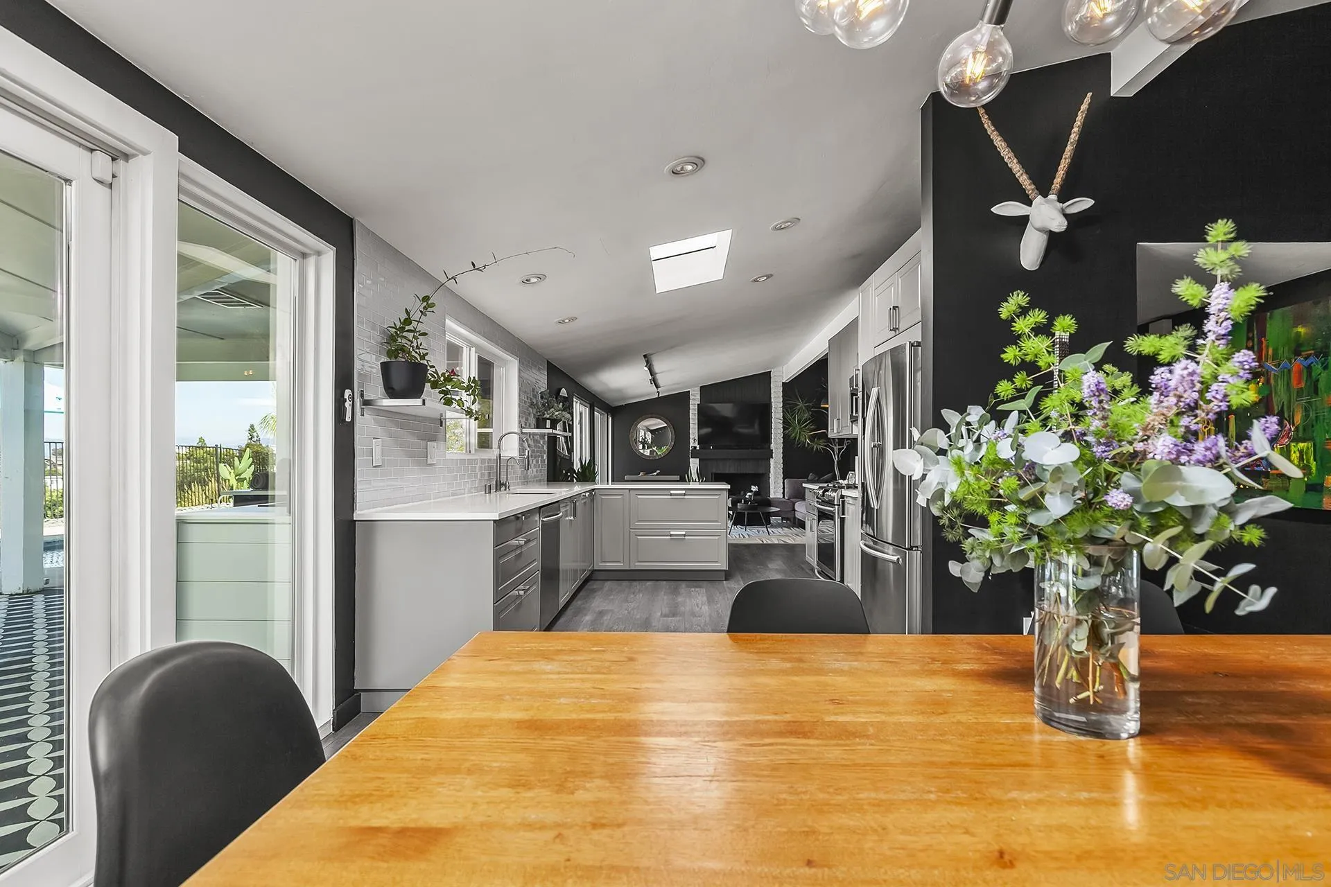 https://cdn.realtyfeed.com/cdn/127/250033755/294d5e01516d31a27c15b5b29c09ce81.webp