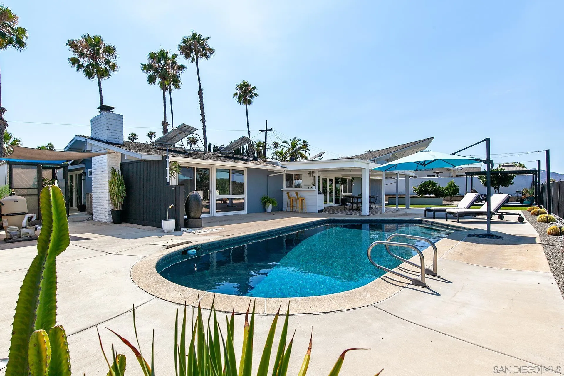https://cdn.realtyfeed.com/cdn/127/250033755/c3dd035763cb504e17b73902c9ad7c55.webp