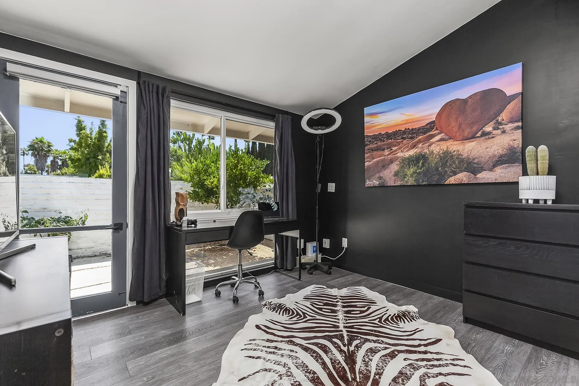 https://cdn.realtyfeed.com/cdn/127/250033755/e4732f57da9e50edd838d4c521e4486d.webp