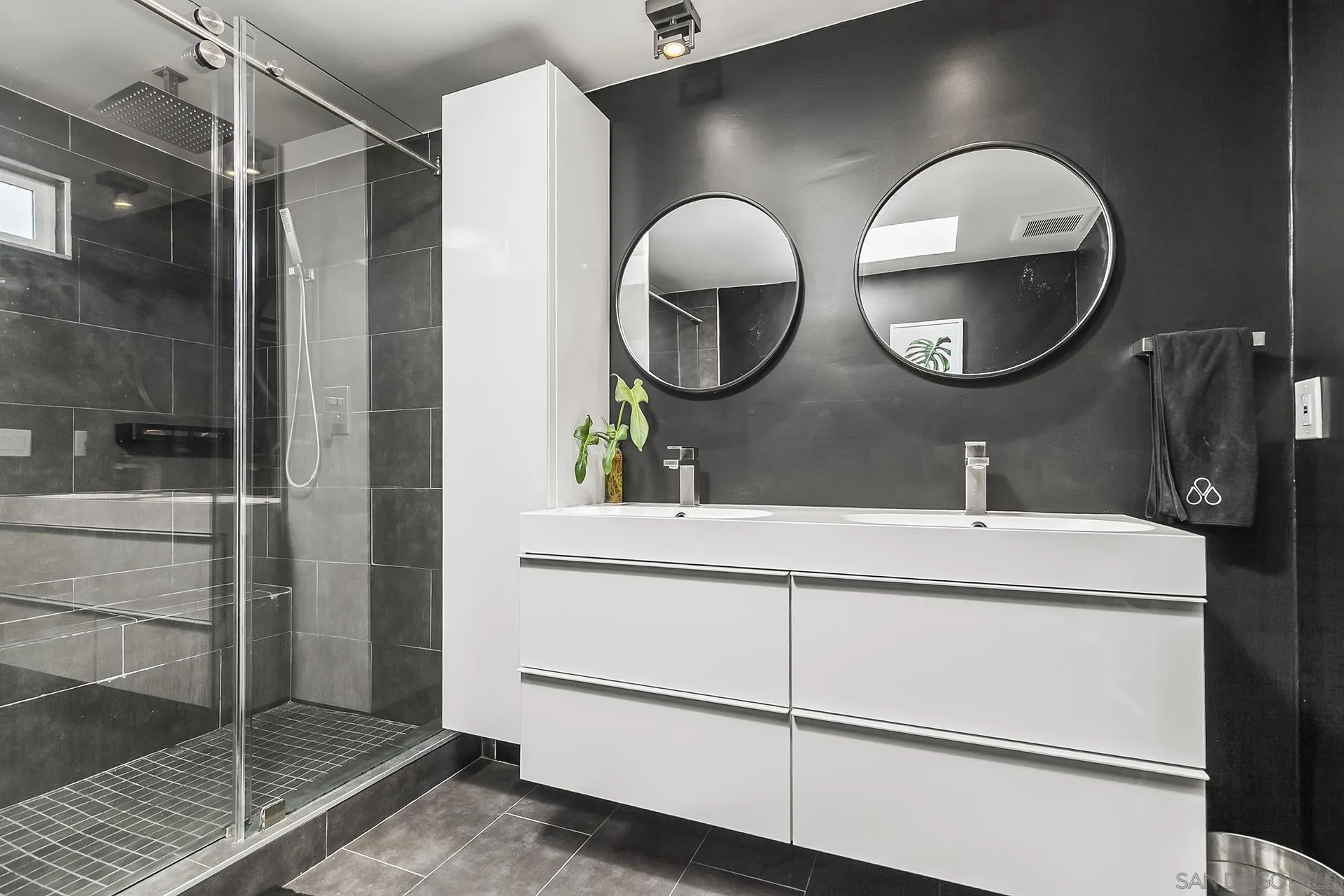 https://cdn.realtyfeed.com/cdn/127/250033755/ecb0835256c5fe7cd9b4b637bface27e.webp