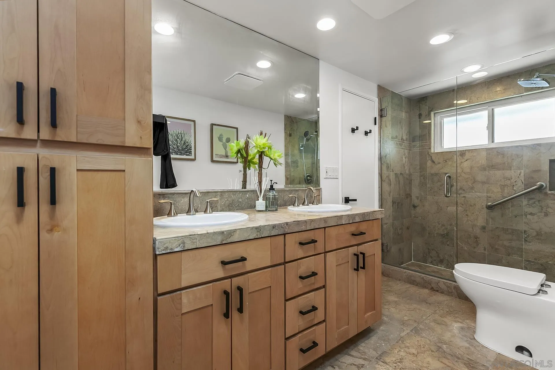 https://cdn.realtyfeed.com/cdn/127/250033755/f8f680914439991c4d6b0f24c701ae38.webp