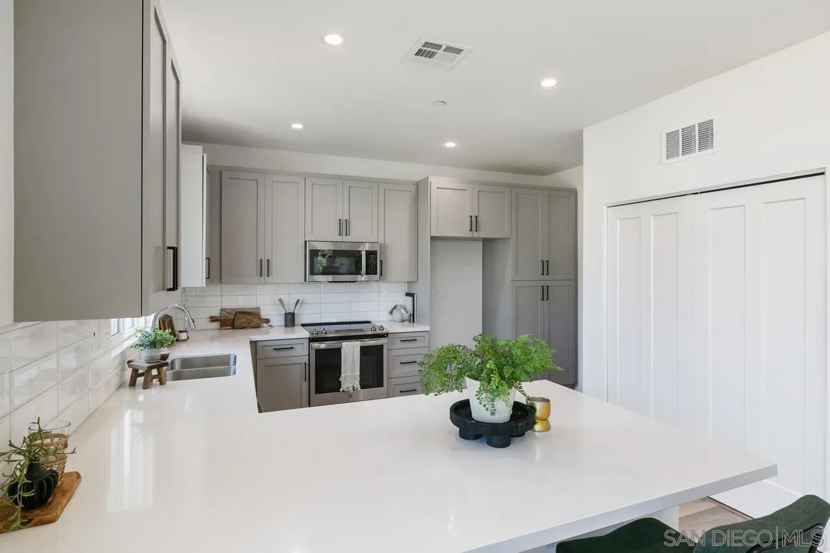 https://cdn.realtyfeed.com/cdn/127/250033756/e0aff7483d0c1ac181c4f89bc48f1967.webp