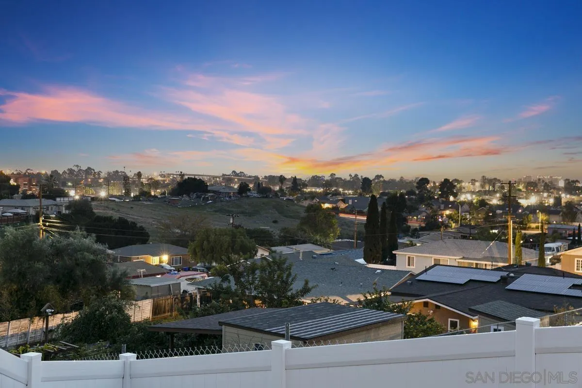 https://cdn.realtyfeed.com/cdn/127/250033756/fc2f0621f8cc73a0bc375579a8bcb9f3.webp