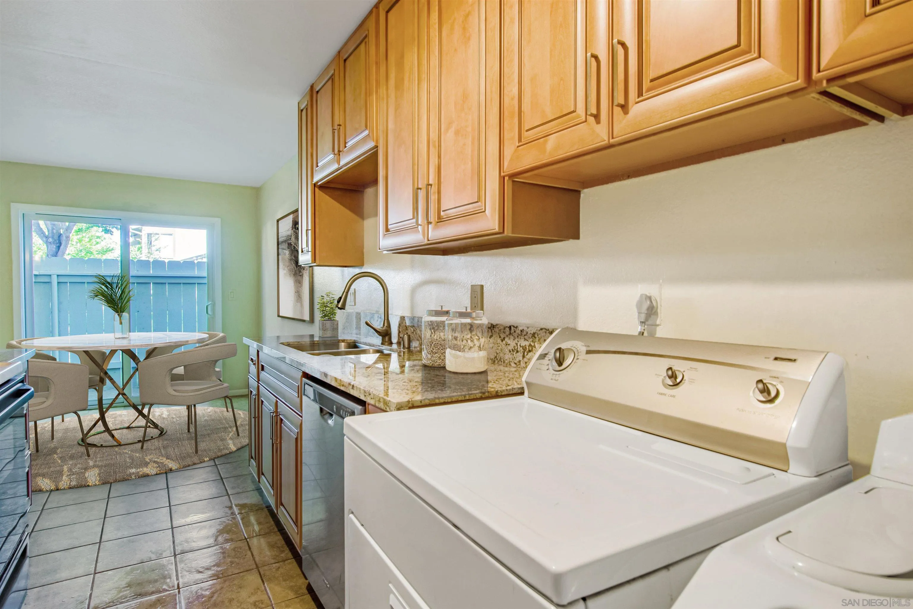 Photo #5: 250033760 Listing 