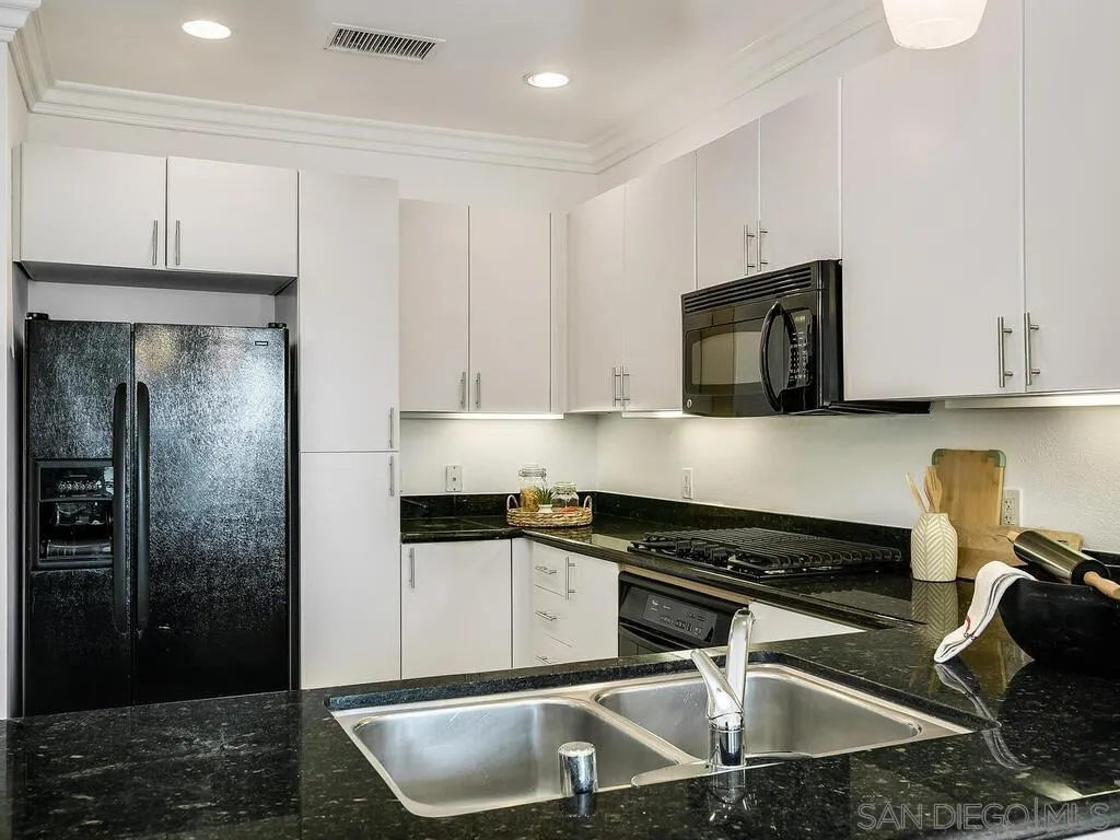 Photo #5: 250033768 Listing 