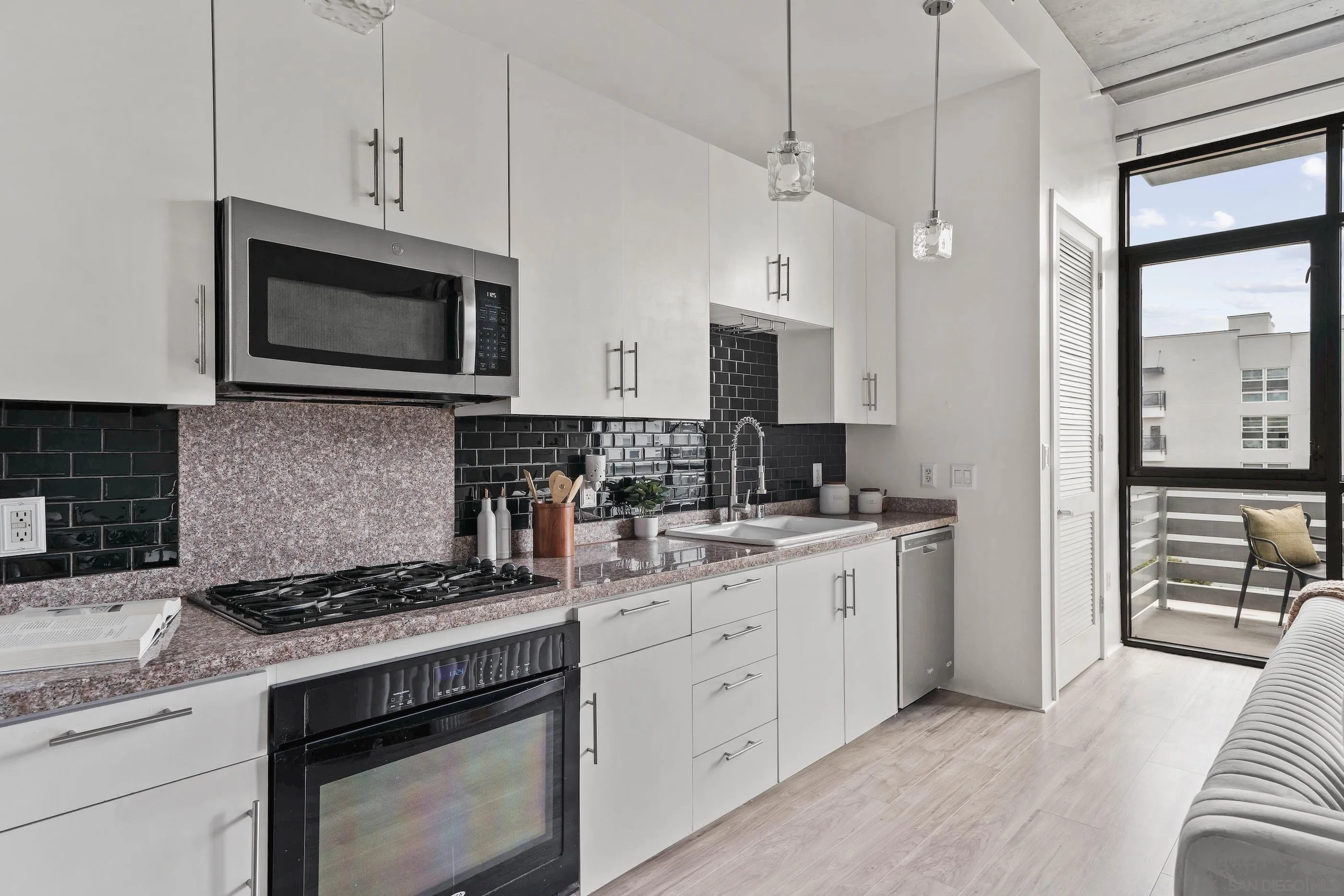 Photo #5: 250033770 Listing 