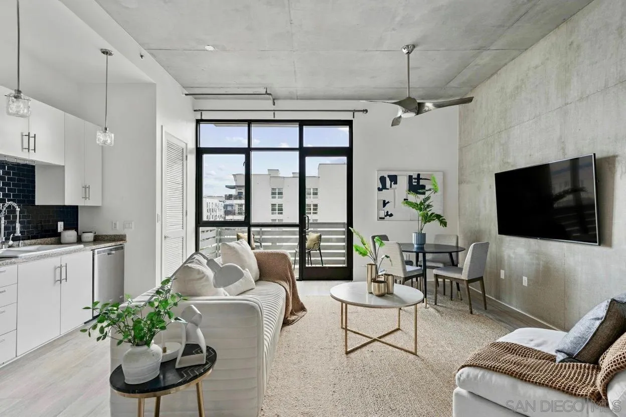 https://cdn.realtyfeed.com/cdn/127/250033770/b0b42c531587b14f5f3392f21fbafbe8.webp