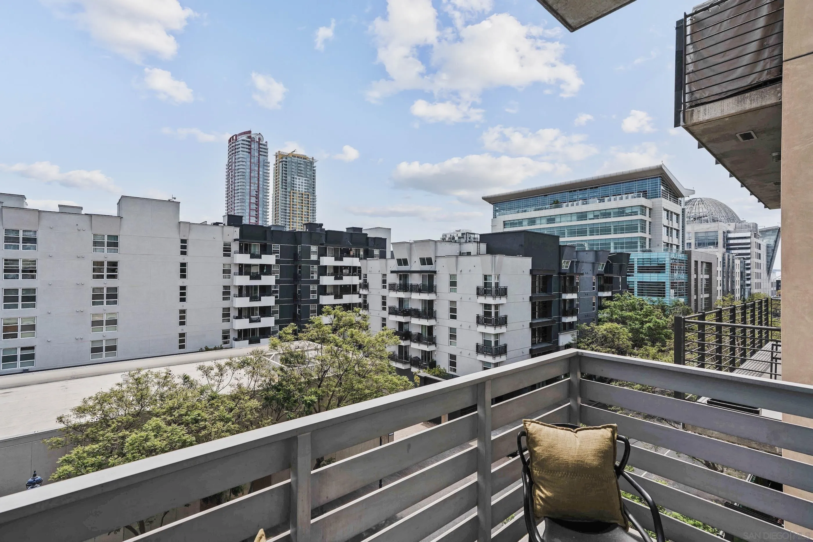 https://cdn.realtyfeed.com/cdn/127/250033770/e819d3070a1b3e09c6b179421e047b0a.webp