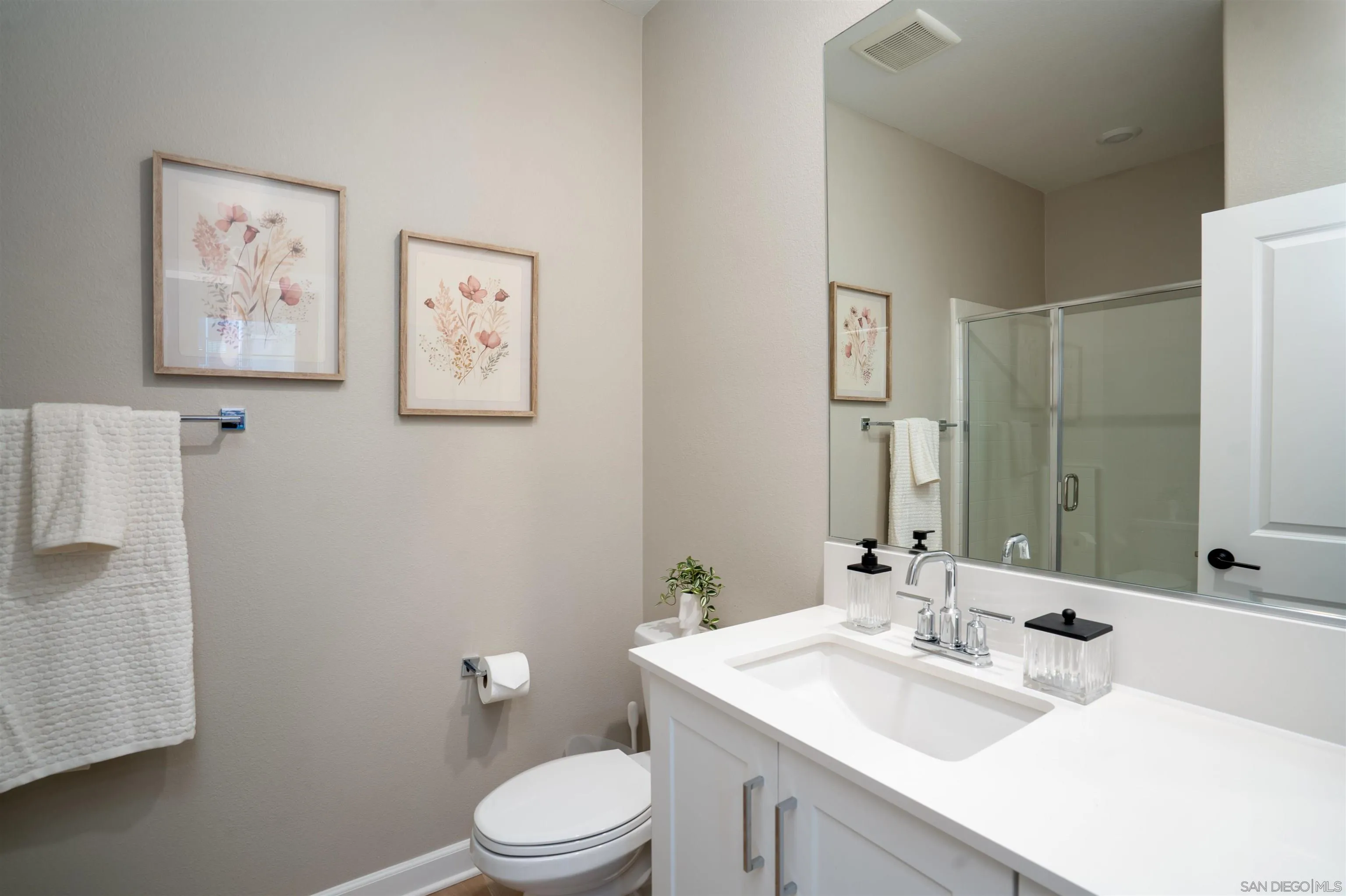 Photo #14: 250033774 Listing: Photo #14