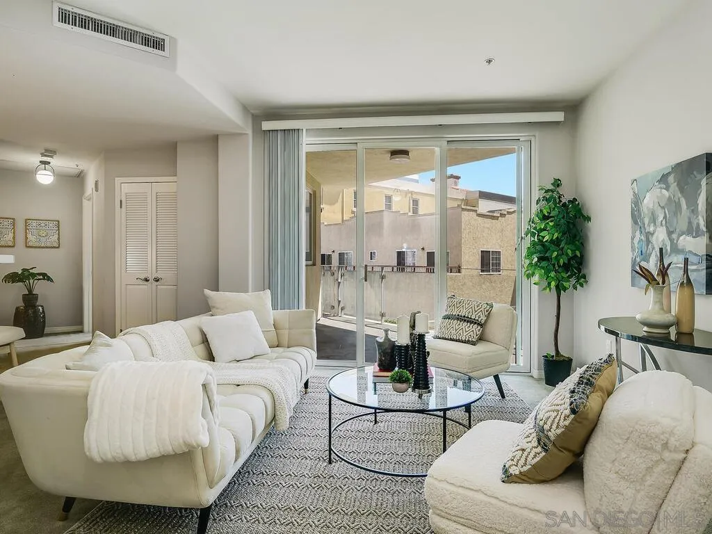 Photo #3: 250033777 Listing 