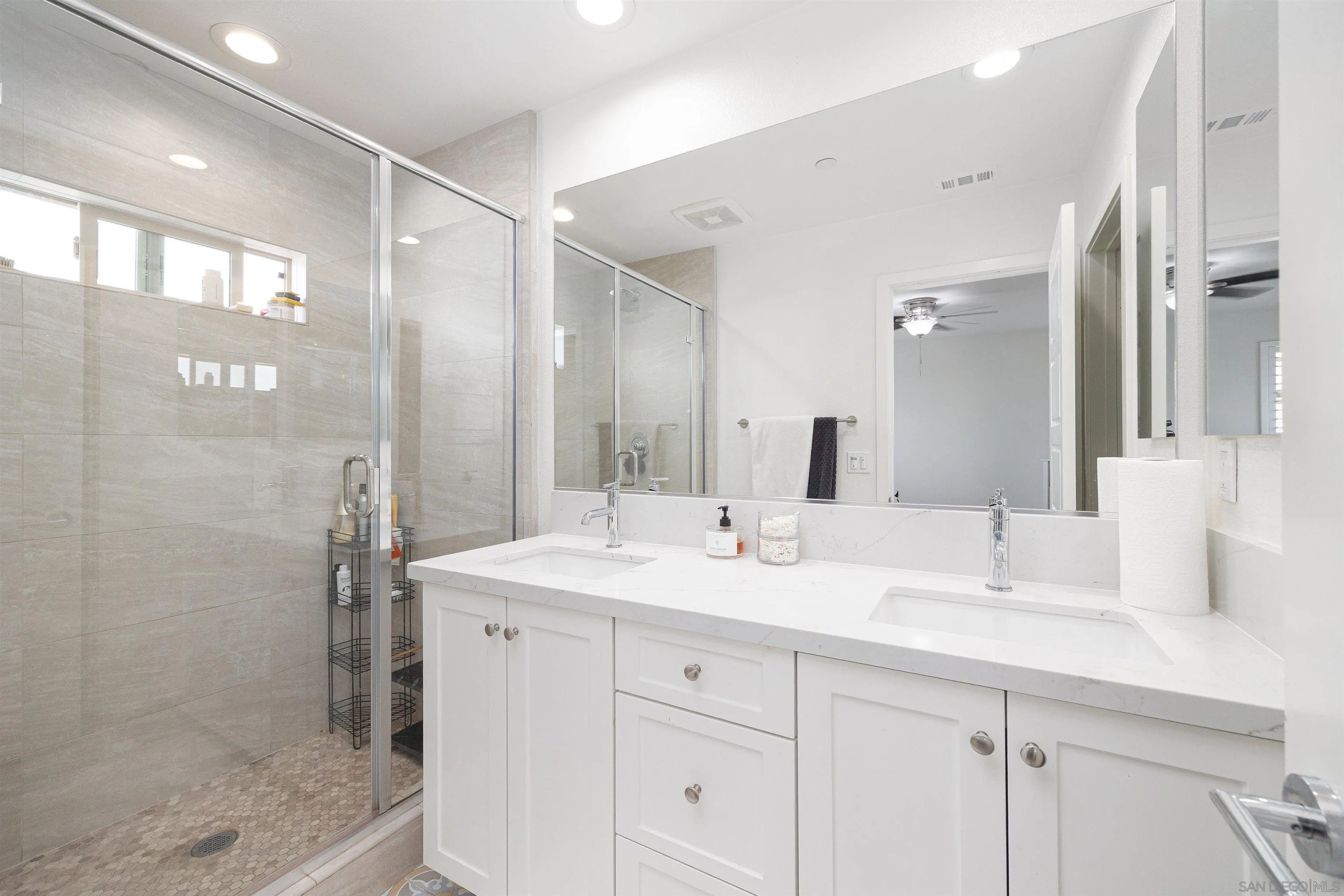 Photo #10: 250033781 Listing: Photo #10
