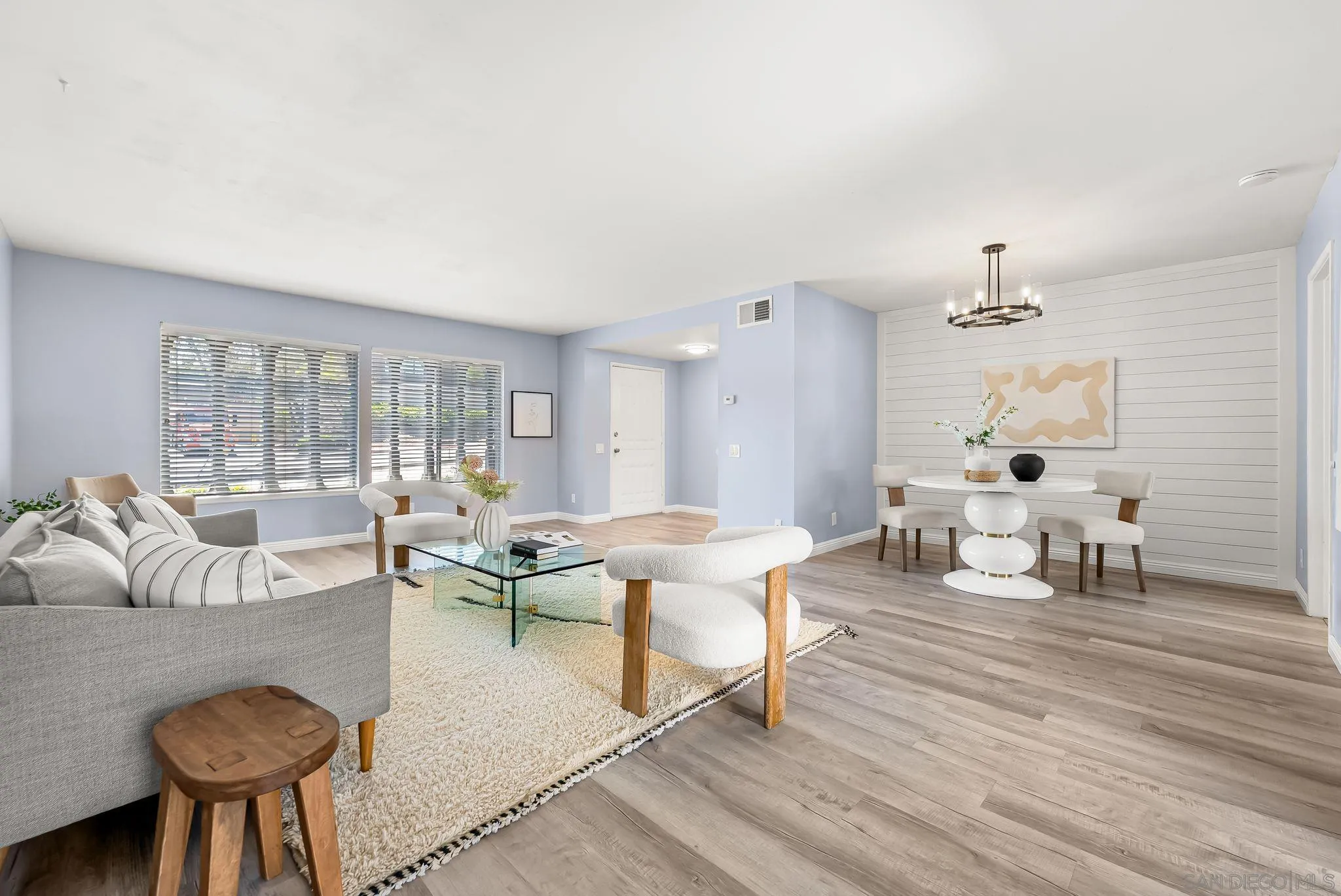 Photo #3: 250033784 Listing 