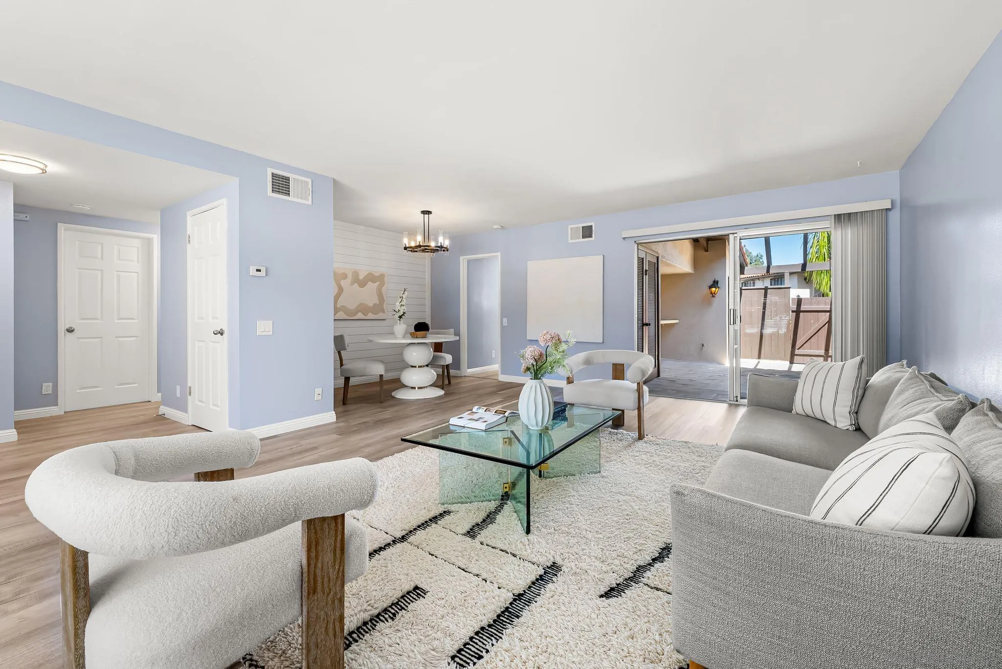Photo #2: 250033784 Listing 