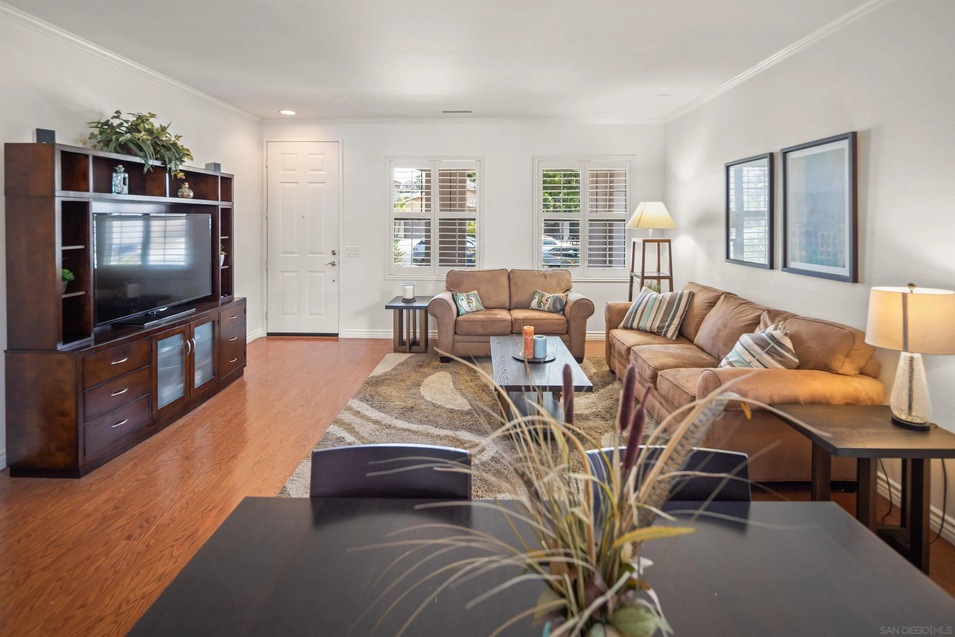 https://cdn.realtyfeed.com/cdn/127/250033785/4f3fa73bf9fc6a50b566bf3e391eed56.webp