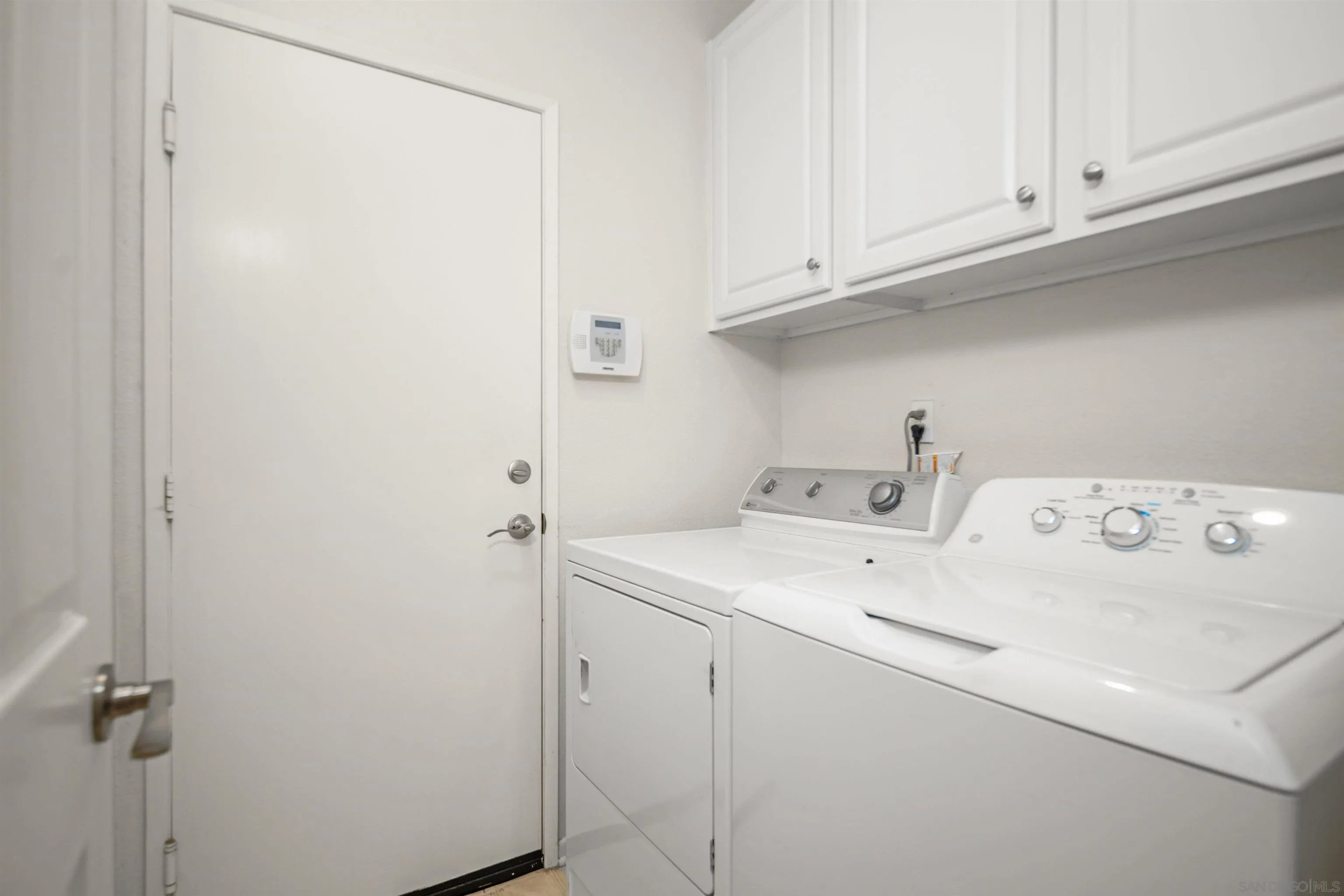https://cdn.realtyfeed.com/cdn/127/250033785/5d99f39da2ca9577c8ead2ab96cc64e0.webp